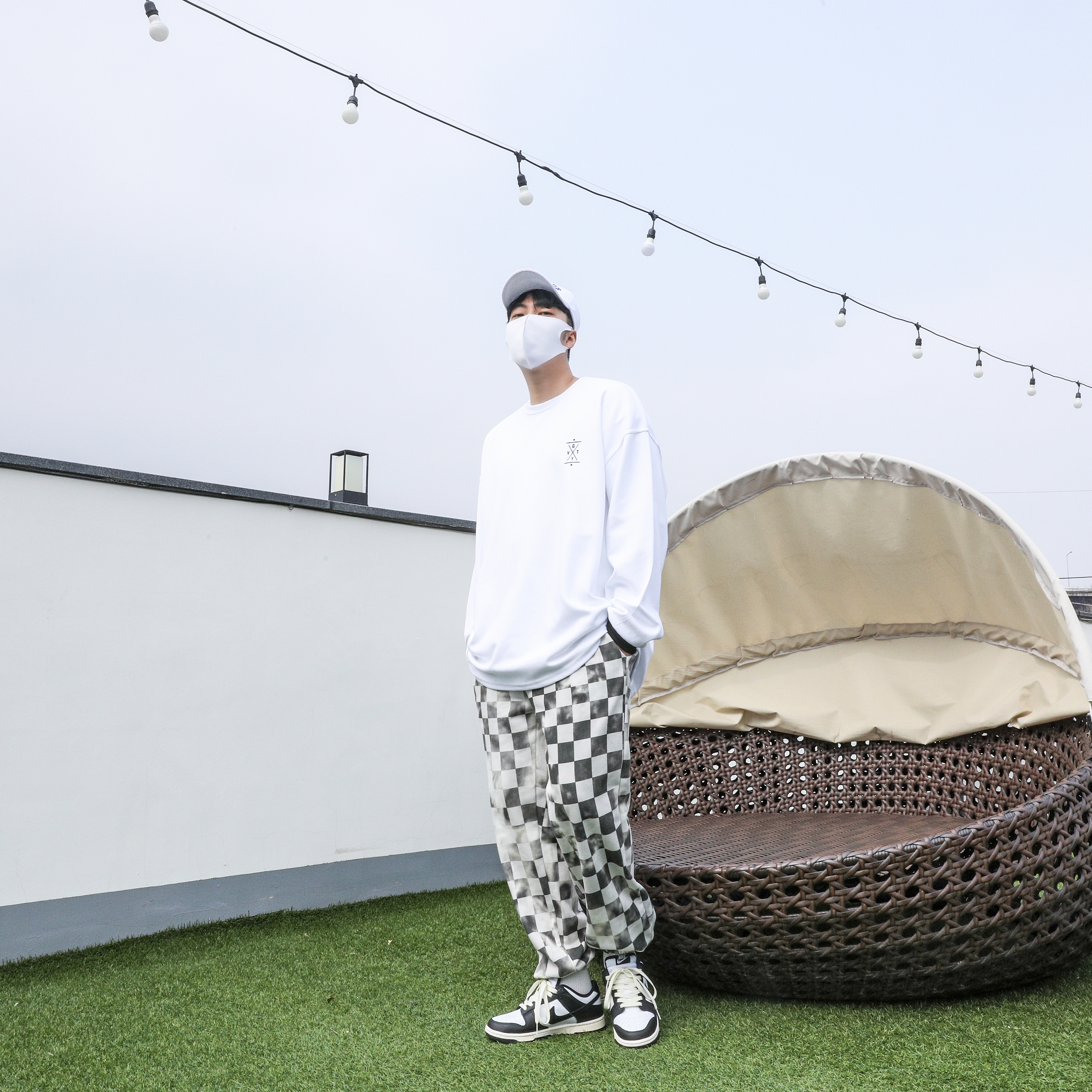 Nike Dunk Low Retro Black 착용 스타일 - 1