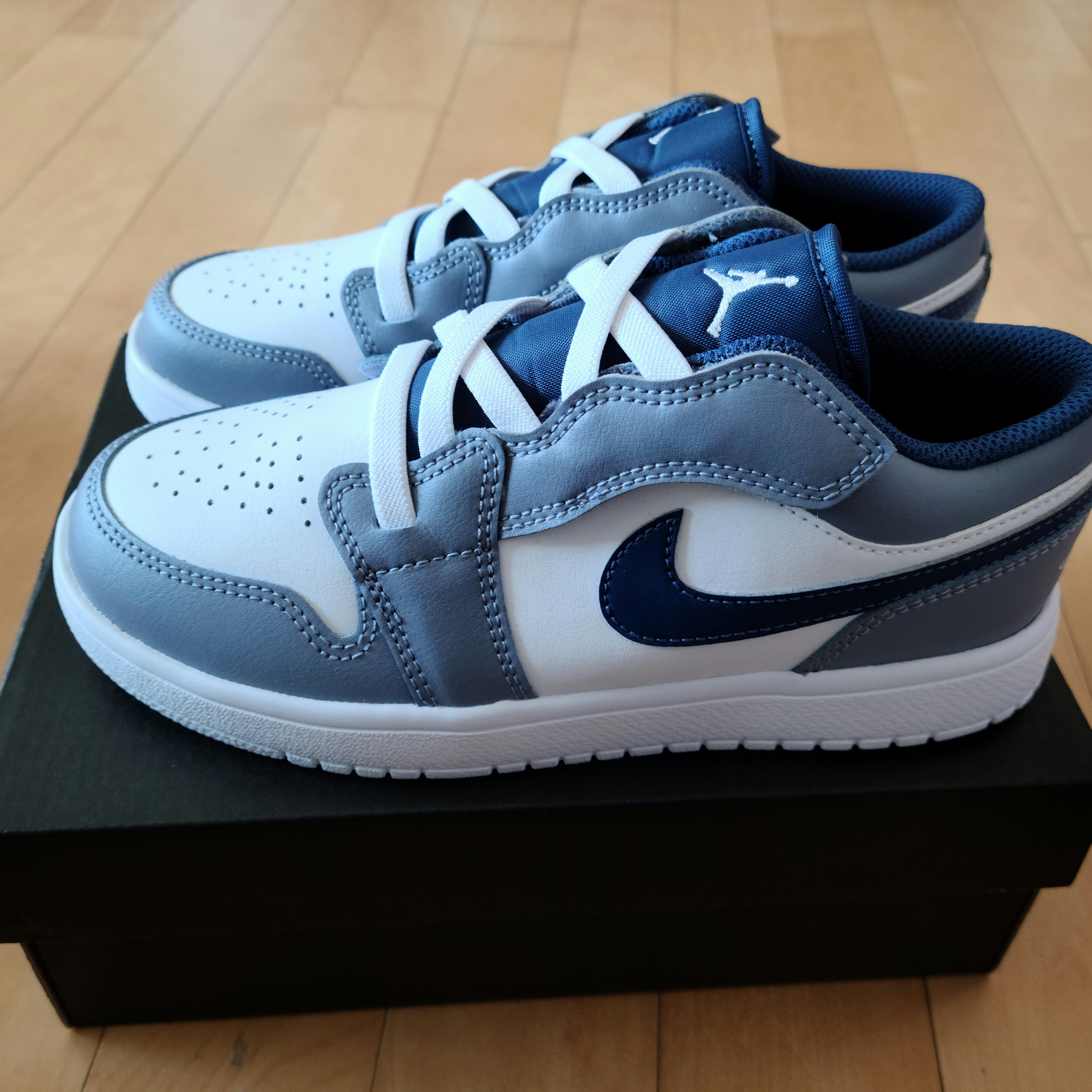 (PS) Jordan 1 Low Alt Ashen Slate and Mystic Navy 착용 스타일 - 1