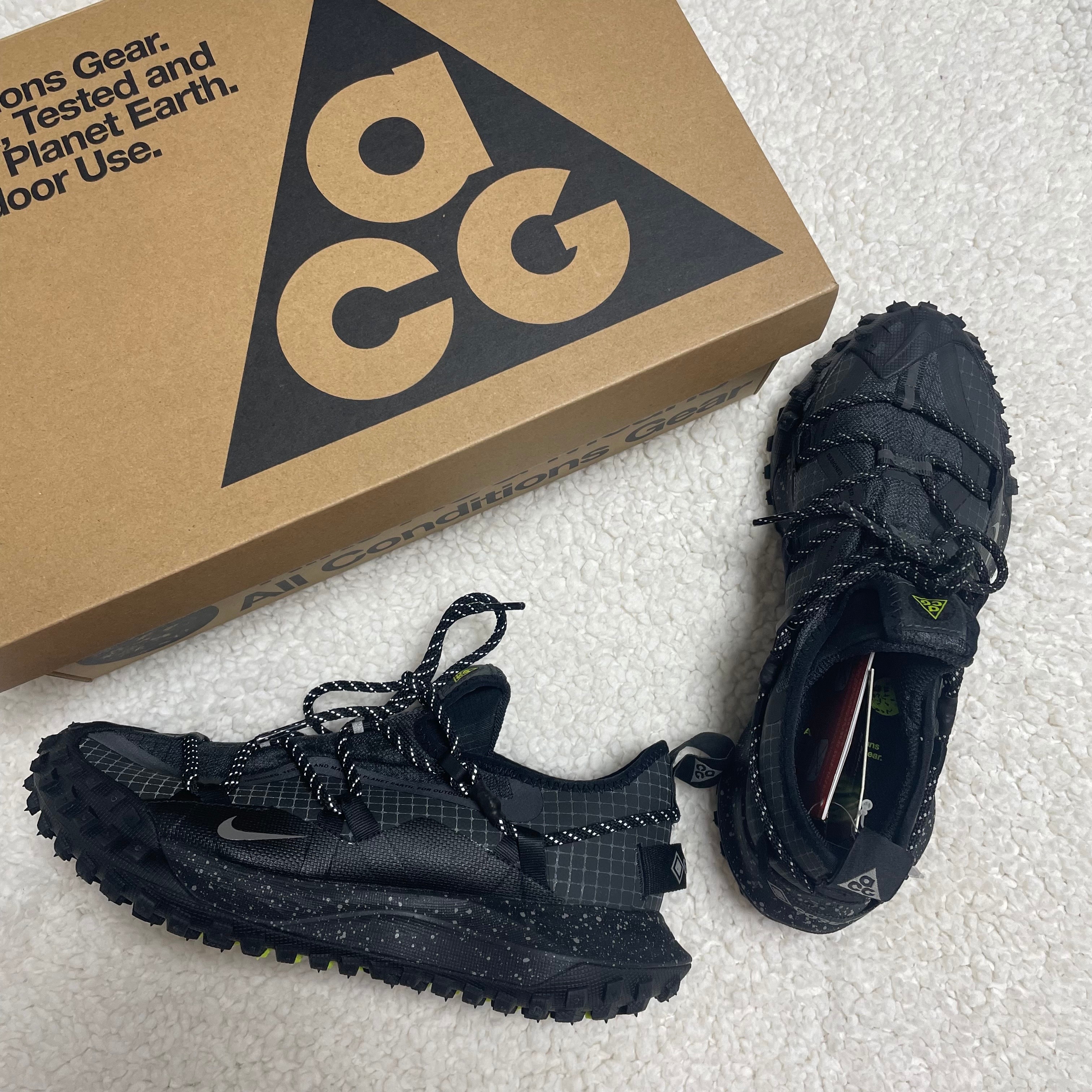 Nike ACG Mountain Fly Low Gore-Tex SE Dark Smoke Grey 착용 스타일