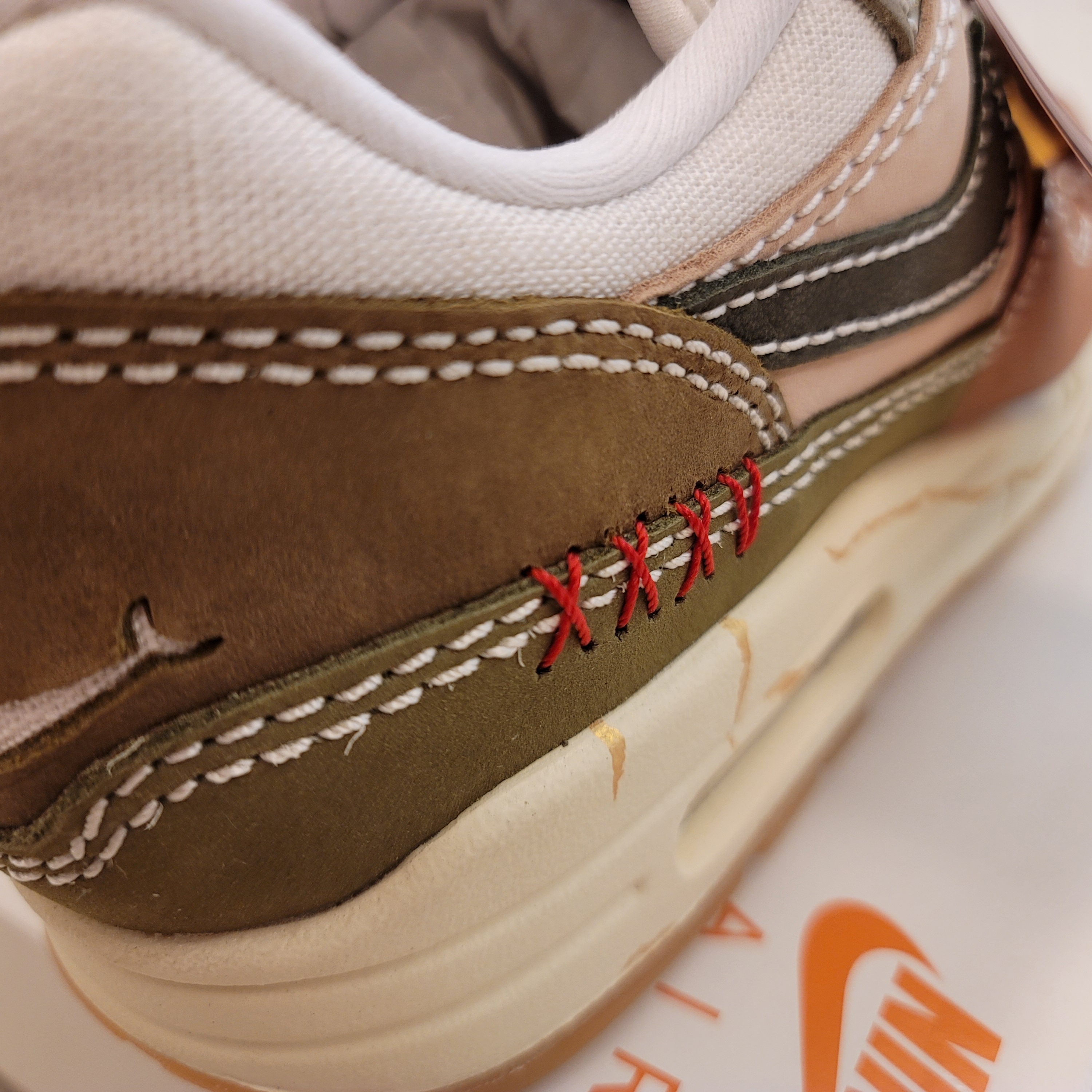(W) Nike Air Max 1 Premium Wabisabi 착용 스타일 - 4