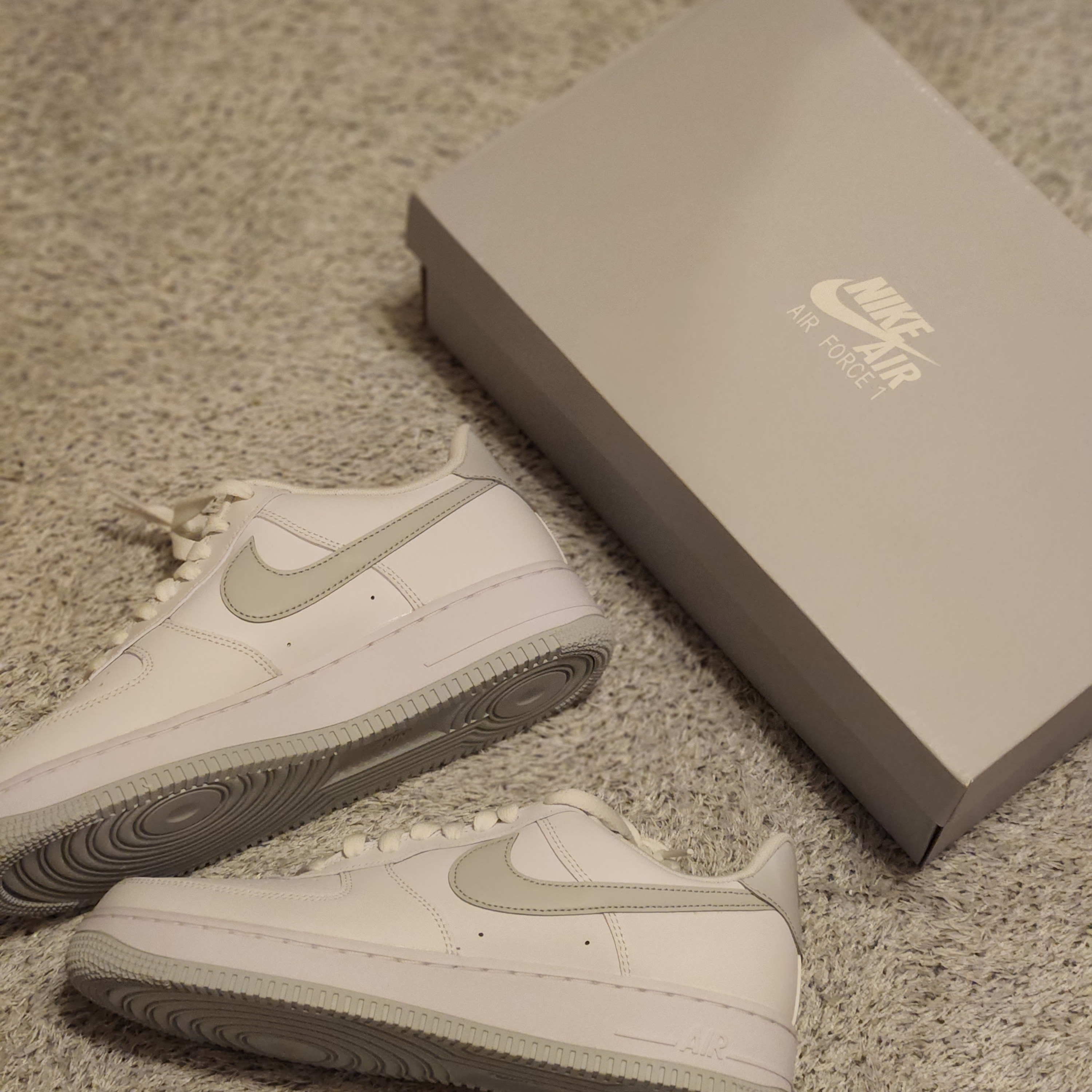 Nike Air Force 1 '07 Low White Pure Platinum 착용 스타일 - 1