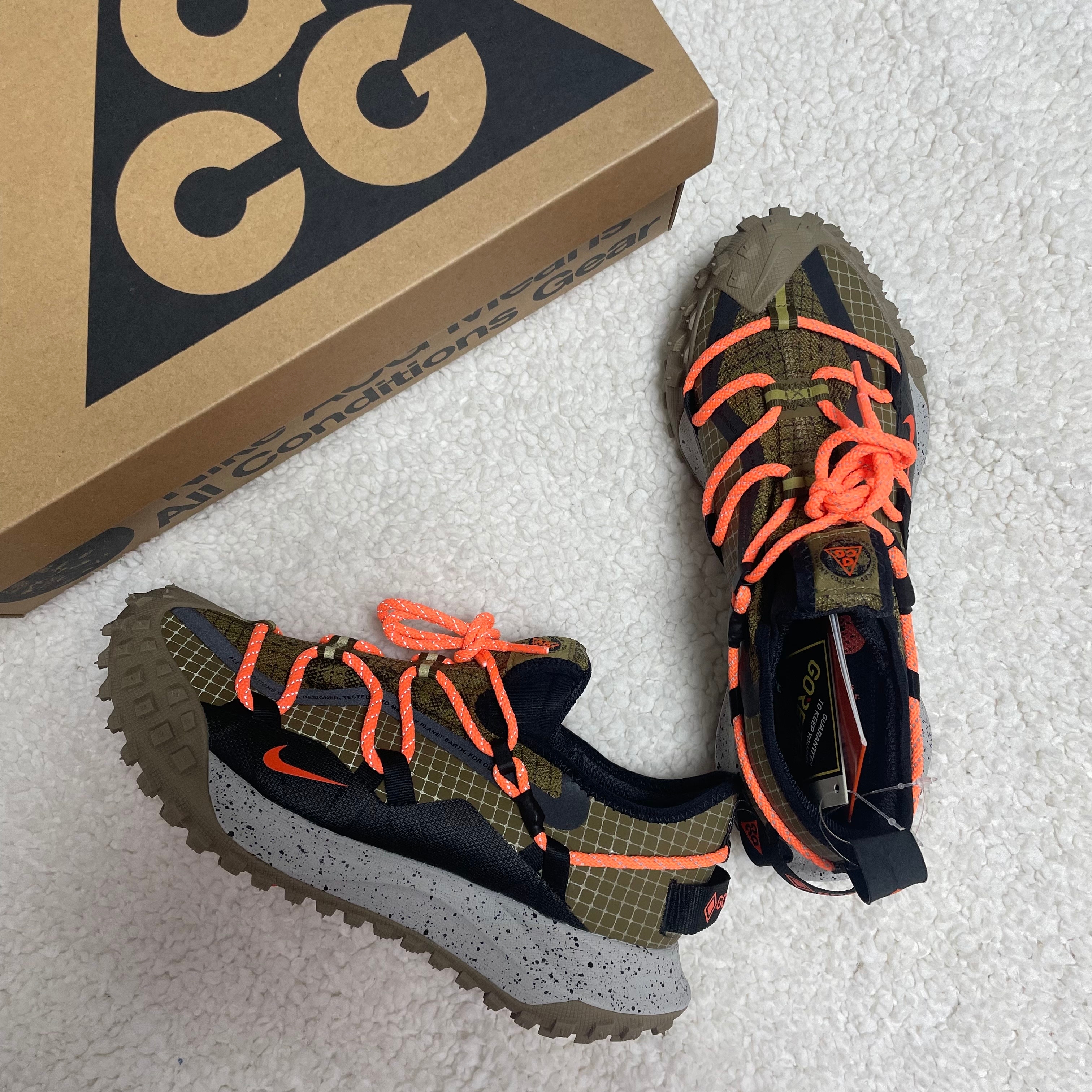 Nike ACG Mountain Fly Low Gore-Tex SE Hazel Rush 착용 스타일
