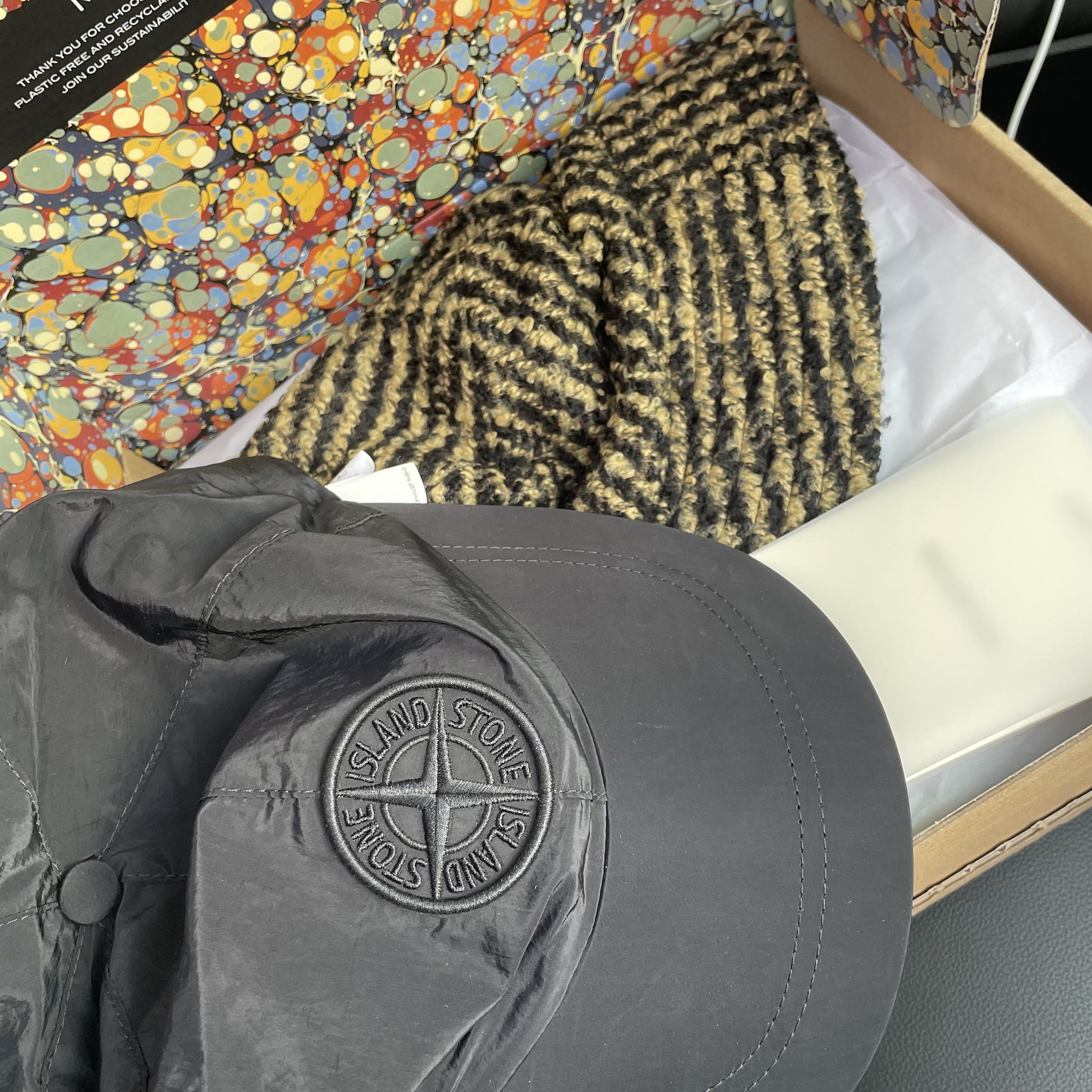 Stone Island 99576 Nylon Metal 6-Panel Cap Black 착용 스타일
