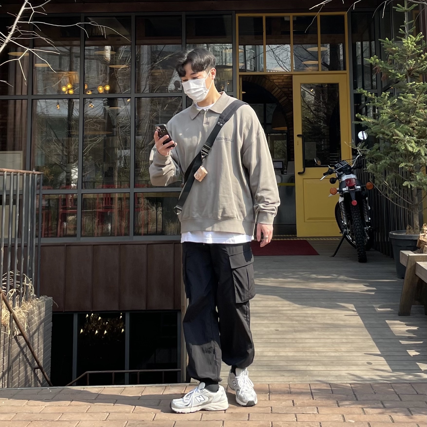 New Balance 530 Steel Grey, Essentials Long Sleeve Boxy Polo Cement - 20FW 착용 스타일 - 2