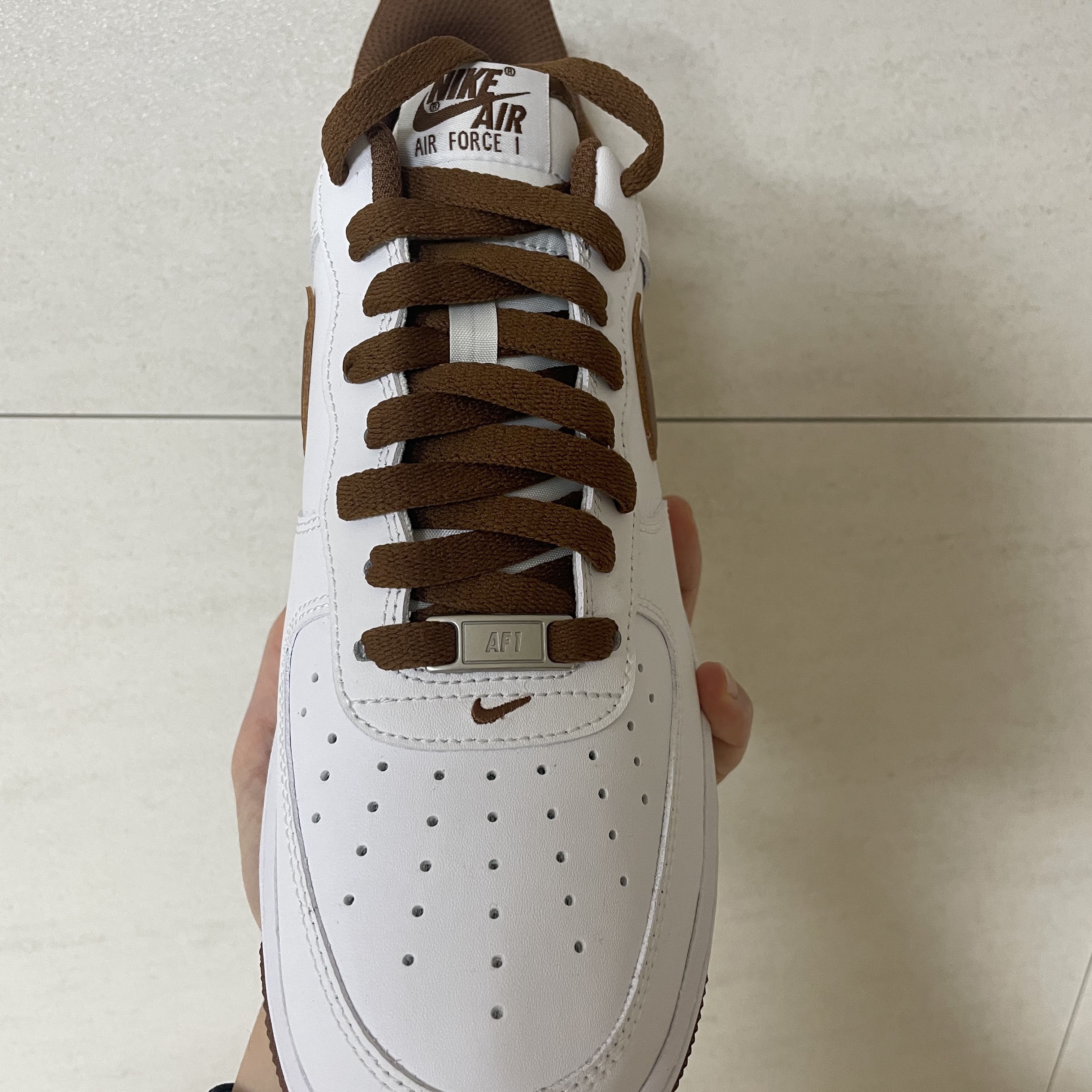 Nike Air Force 1 '07 Pecan 착용 스타일 - 3
