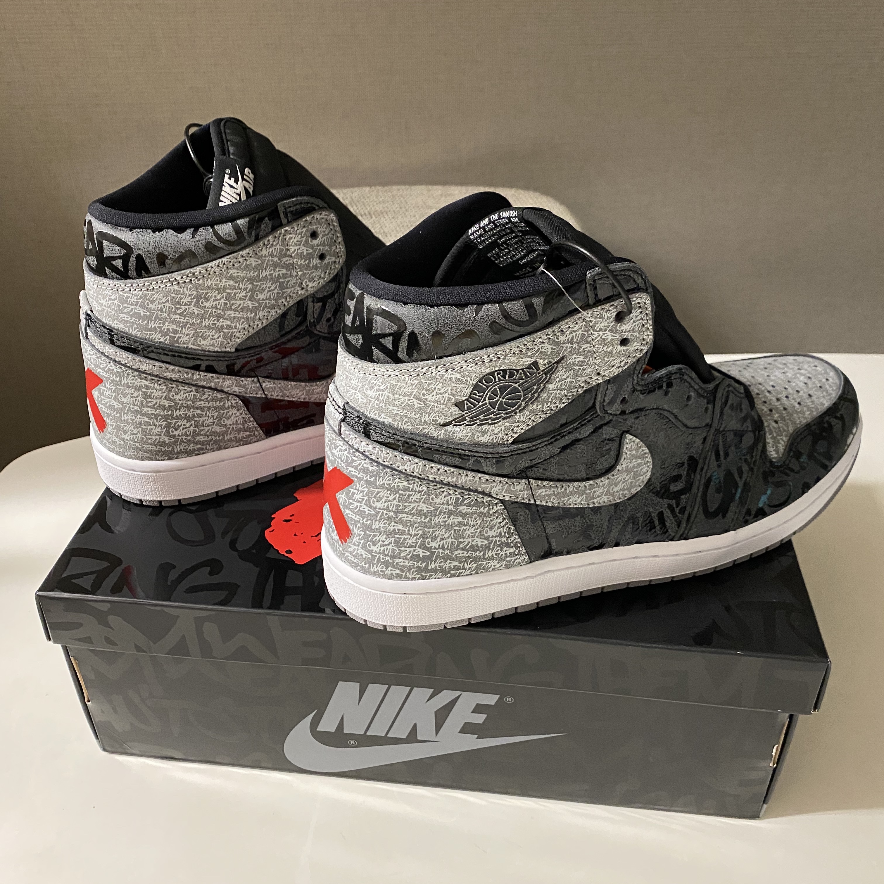 Jordan 1 Retro High OG Rebellionaire 착용 스타일 - 2