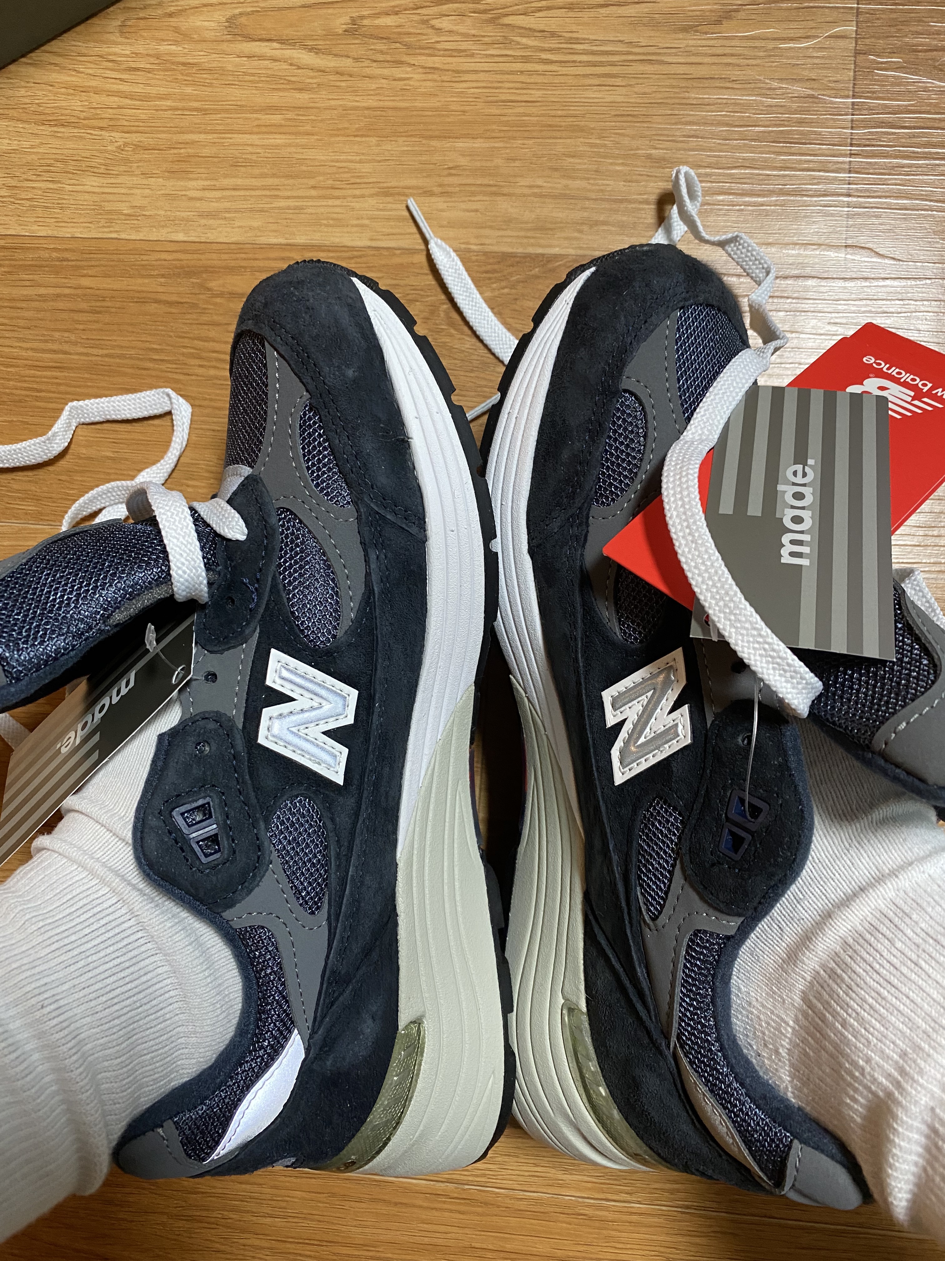 New Balance 992 Made in USA Navy 착용 스타일 - 2
