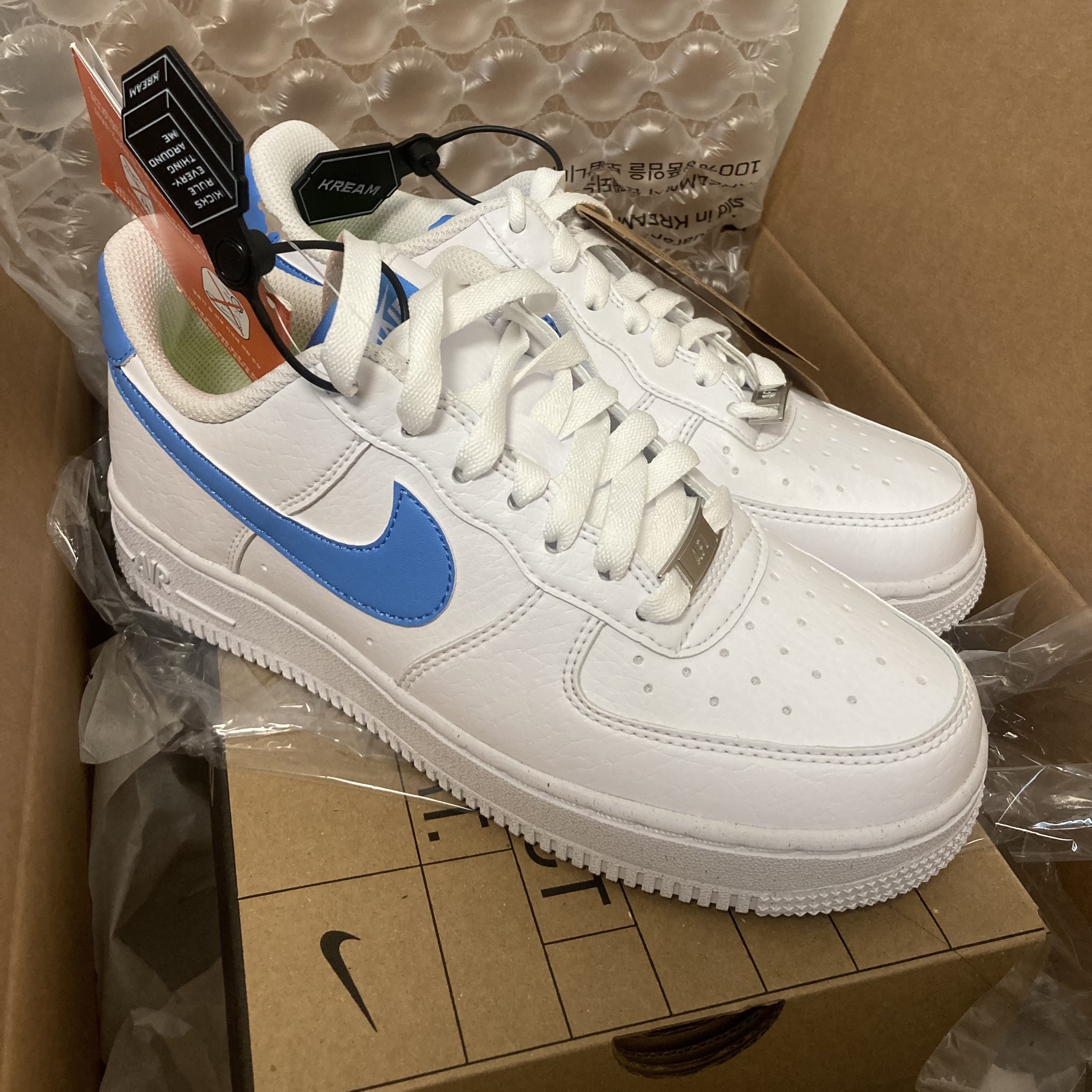 (W) Nike Air Force 1 '07 Next Nature White University Blue 착용 스타일
