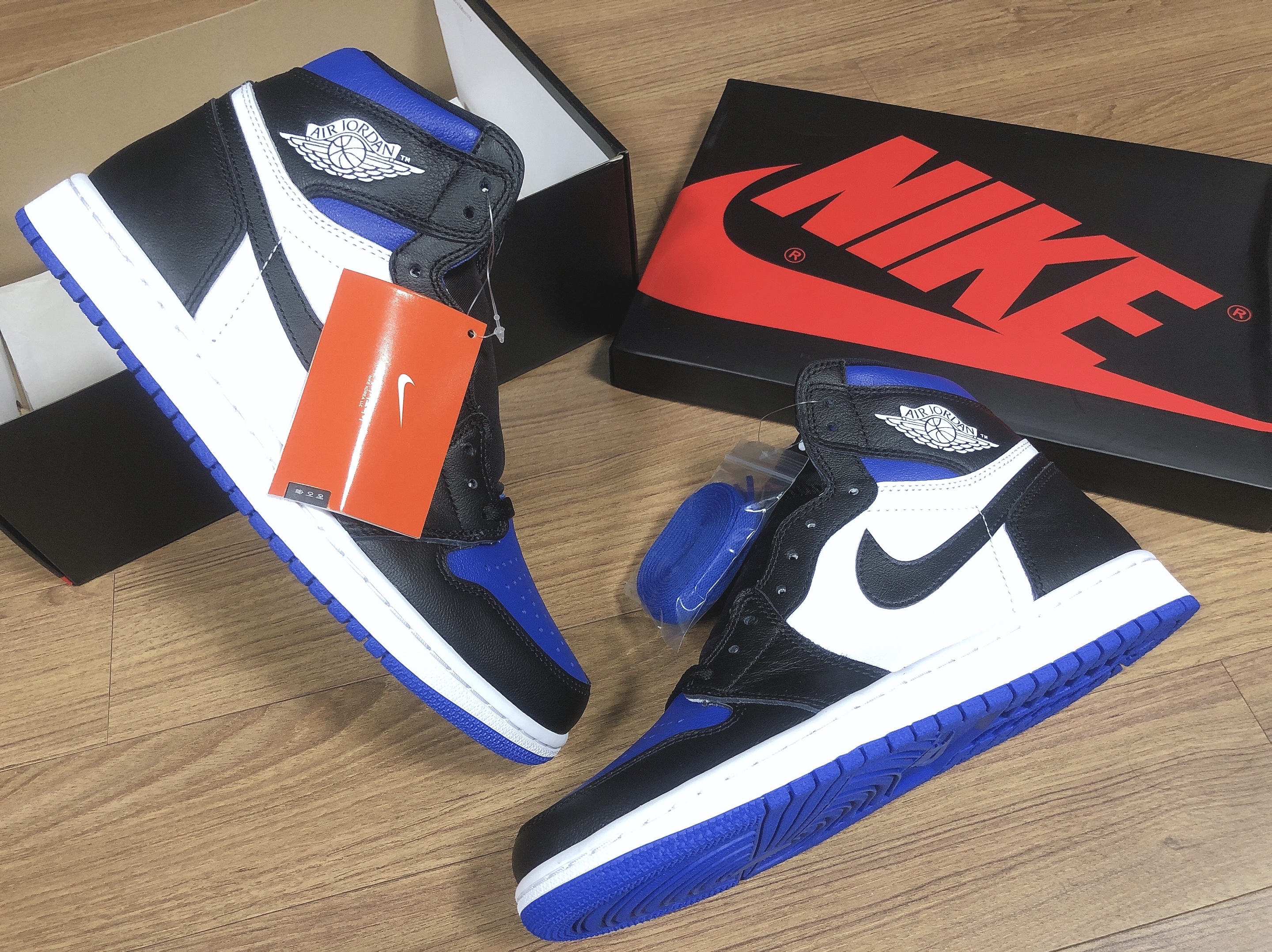 Jordan 1 Retro High OG Royal Toe 착용 스타일