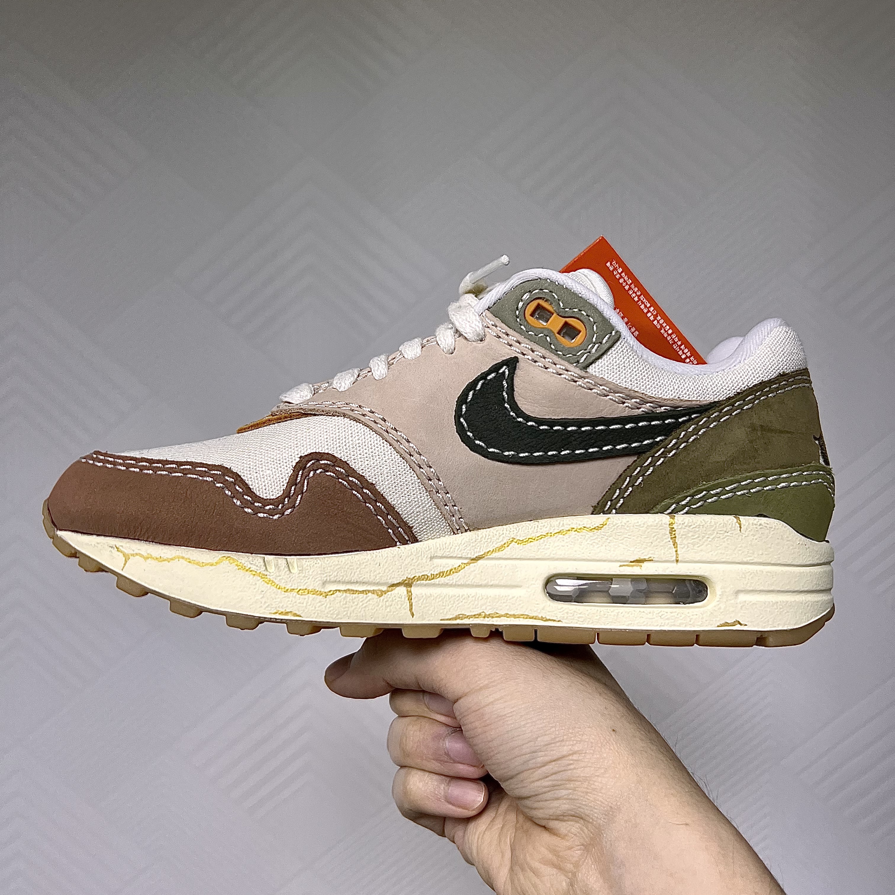 (W) Nike Air Max 1 Premium Wabisabi 착용 스타일 - 2