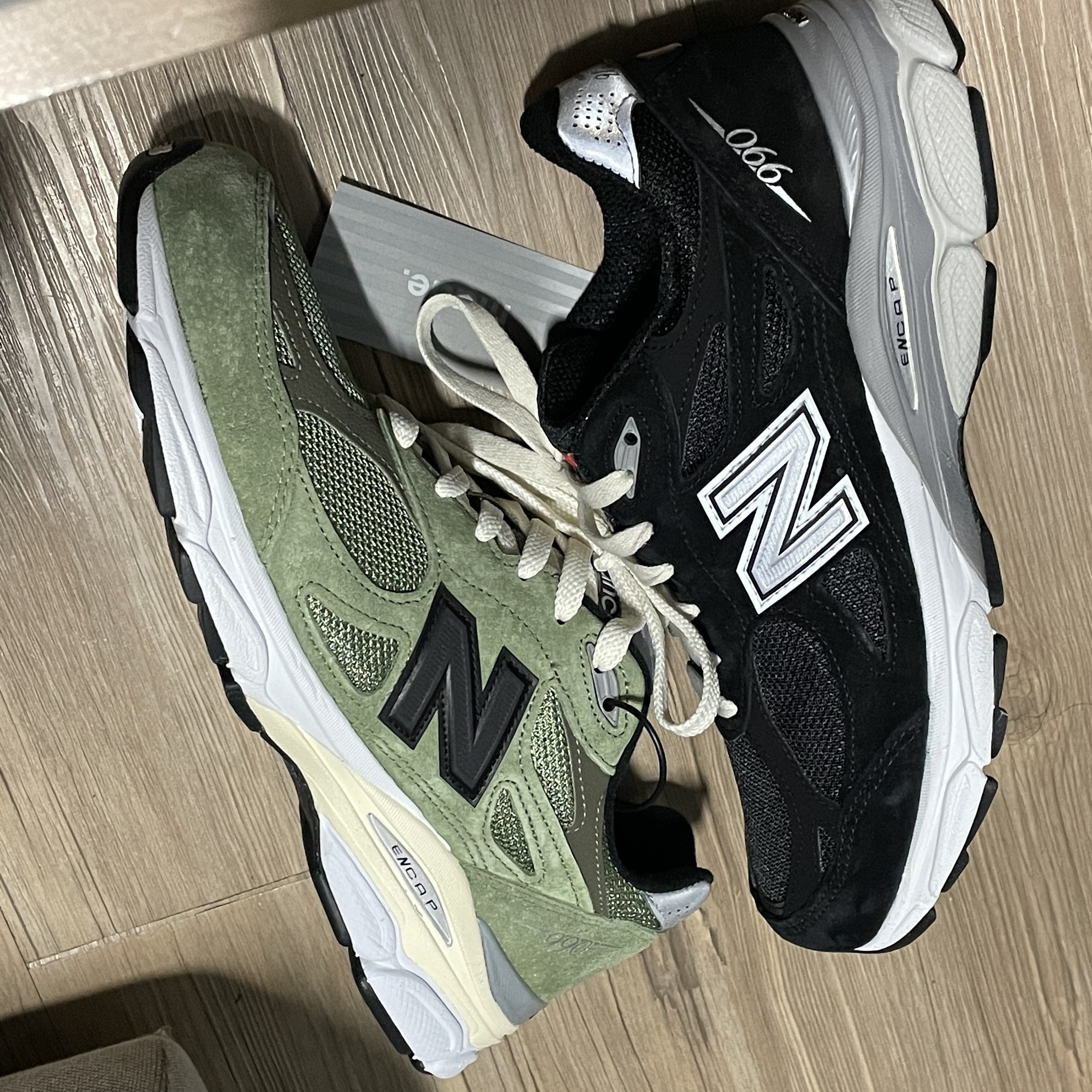 New Balance x JJJJound 990v3 Olive, New Balance 990v3 Made in USA Black - D Standard 착용 스타일
