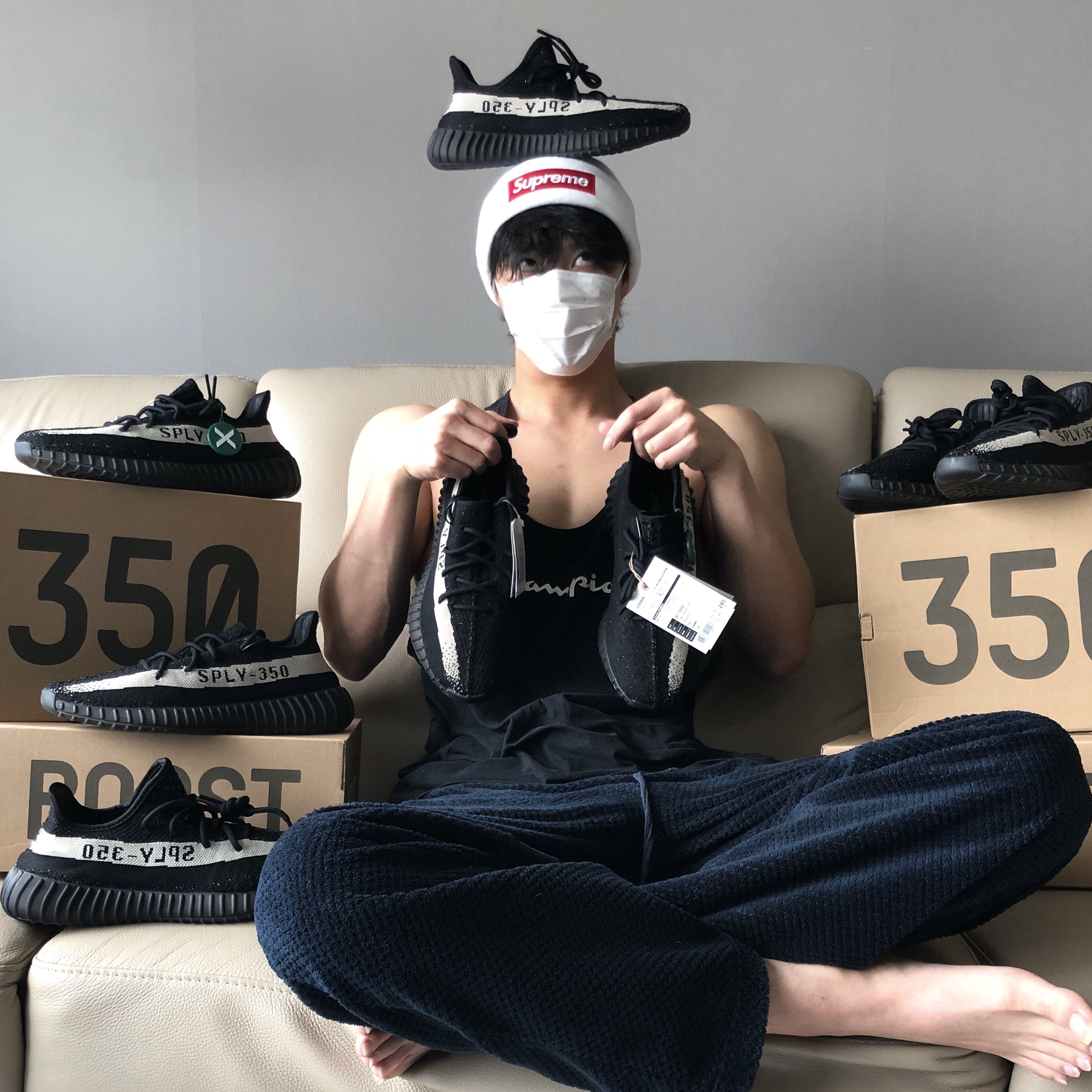Adidas Yeezy Boost 350 V2 Core Black White 2016, Adidas Yeezy Boost 350 V2 Core Black White 2022 착용 스타일