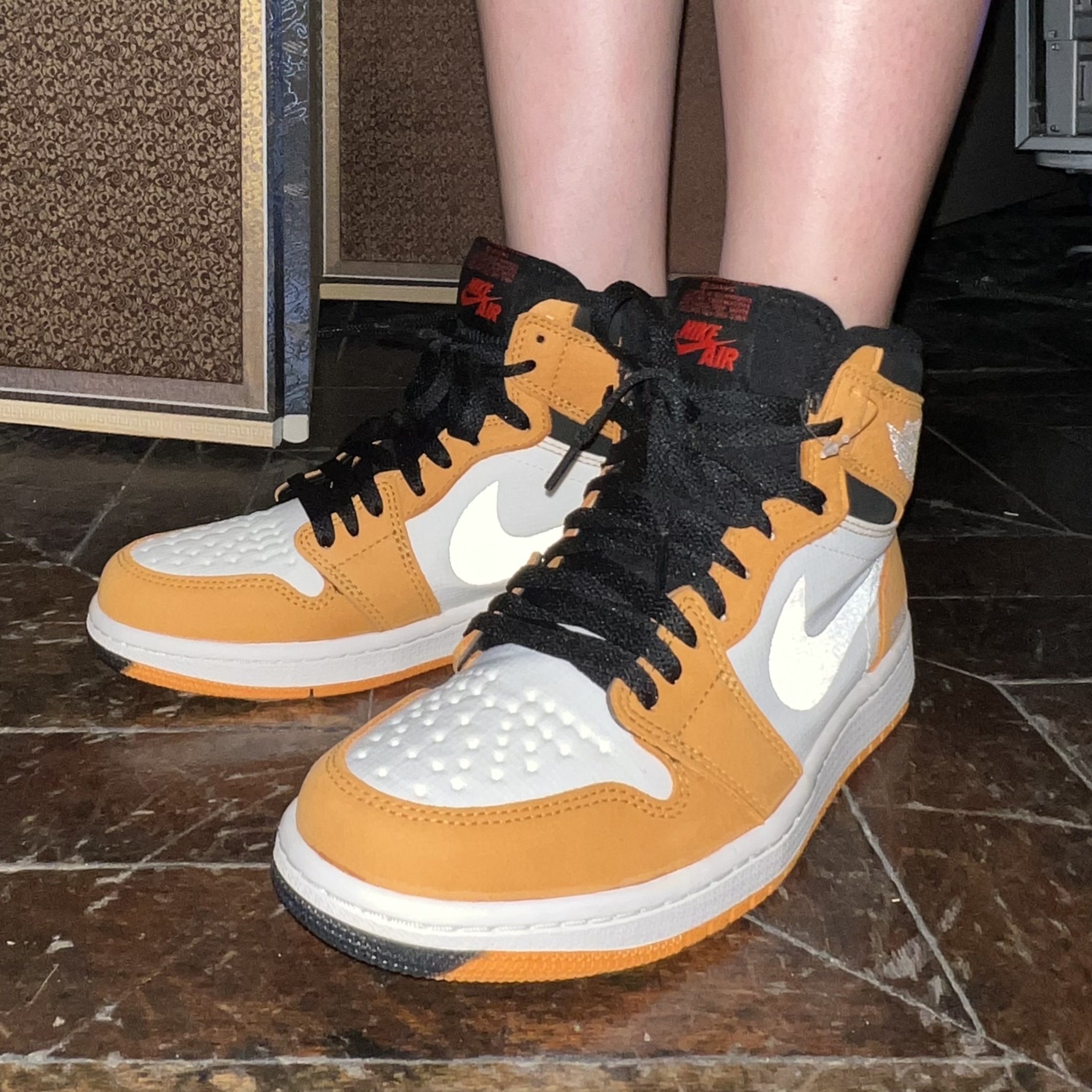 Jordan 1 Element Gore-Tex Light Curry 착용 스타일 - 4
