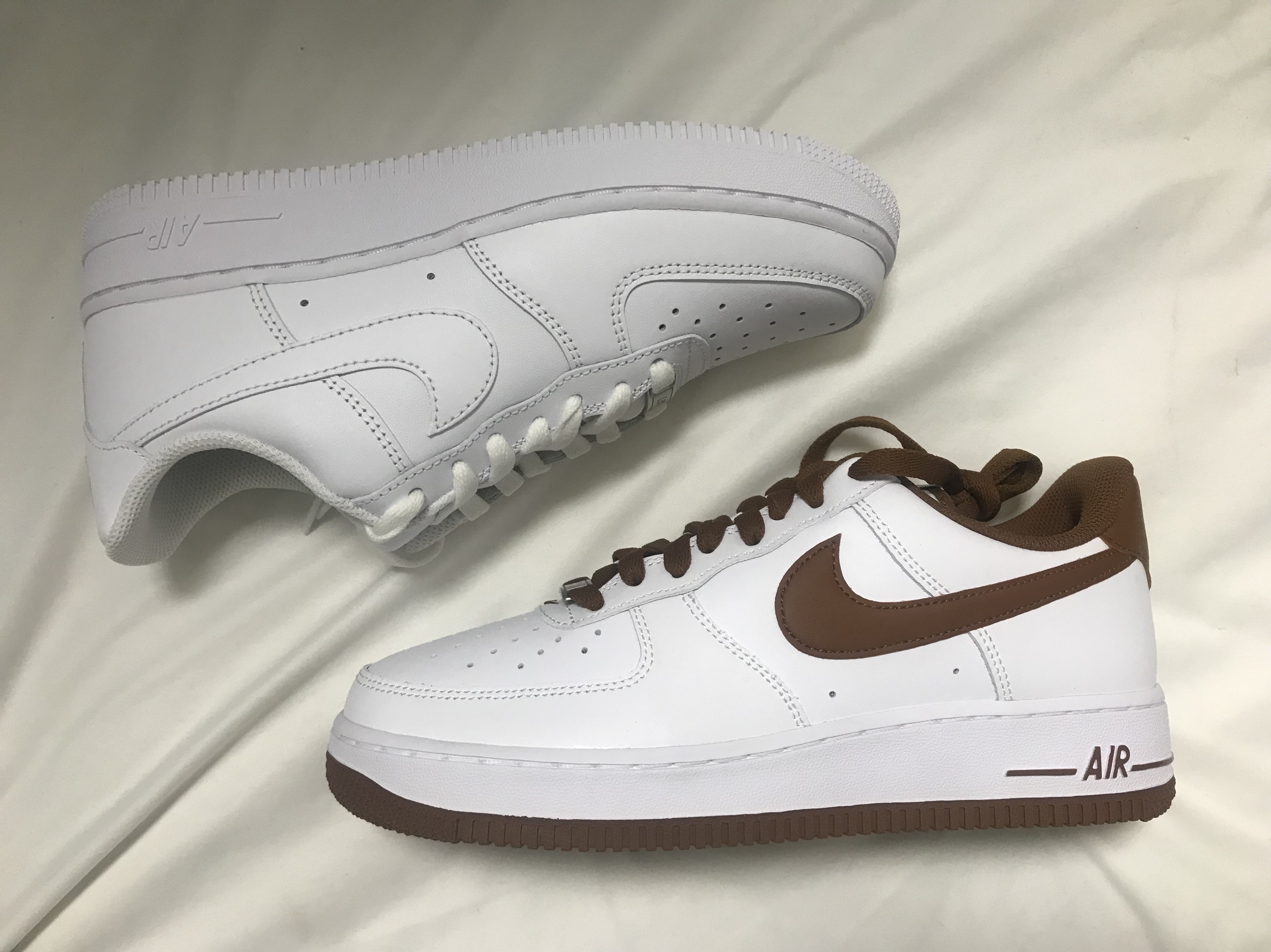 Nike Air Force 1 '07 Low White, Nike Air Force 1 '07 Pecan 착용 스타일