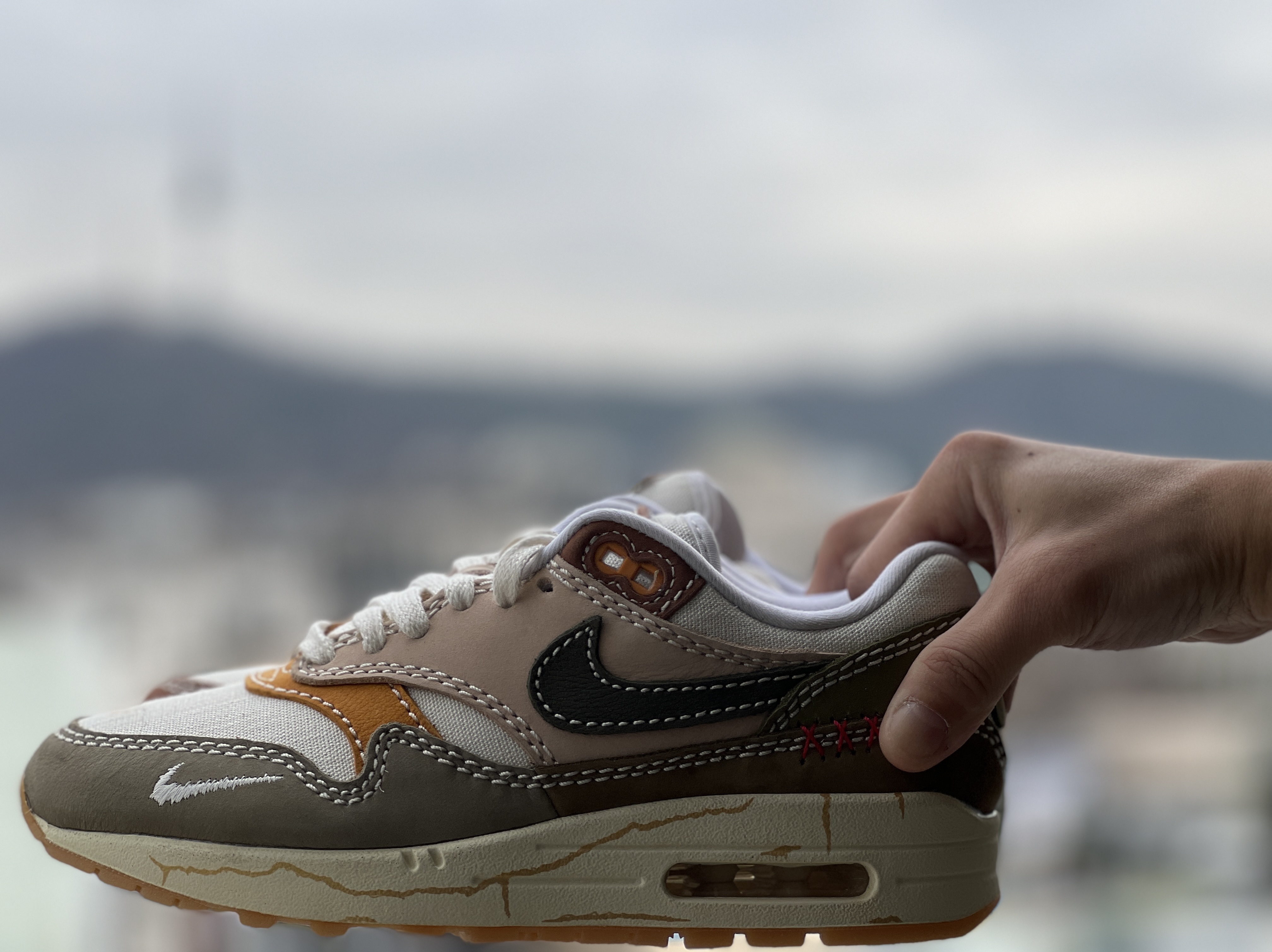 (W) Nike Air Max 1 Premium Wabisabi 착용 스타일 - 2