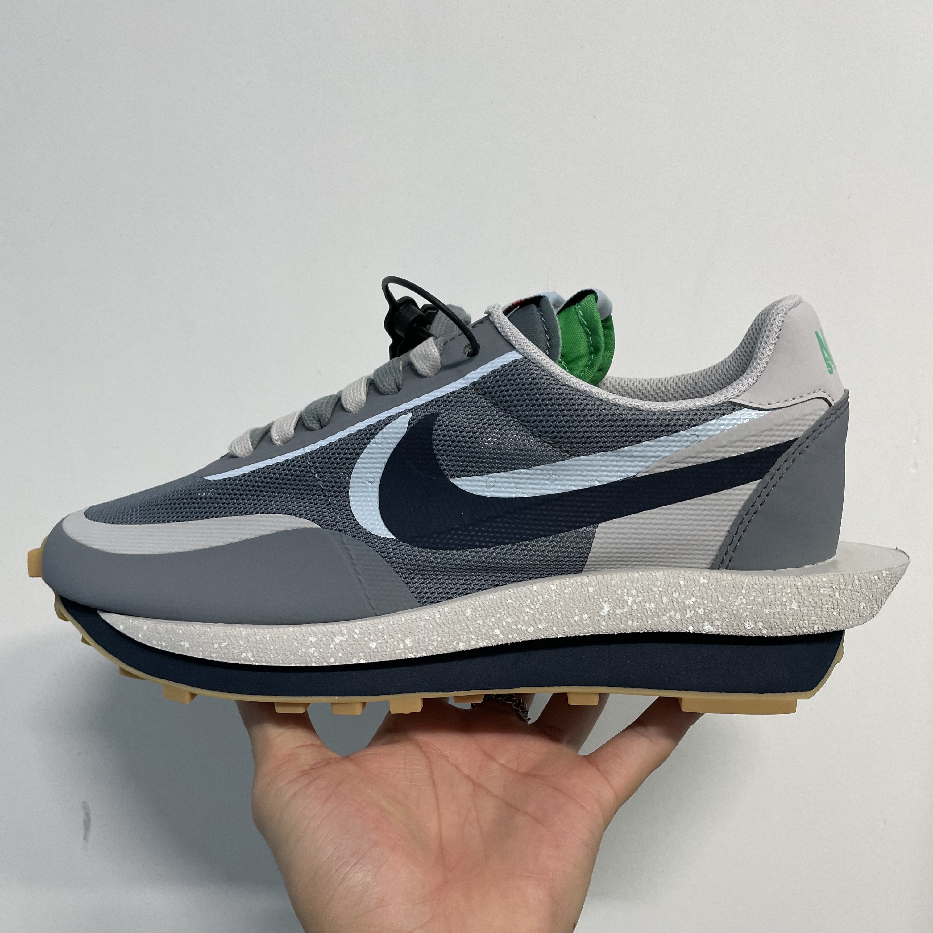 Nike x Sacai x Clot LDWaffle Cool Grey 착용 스타일 - 2
