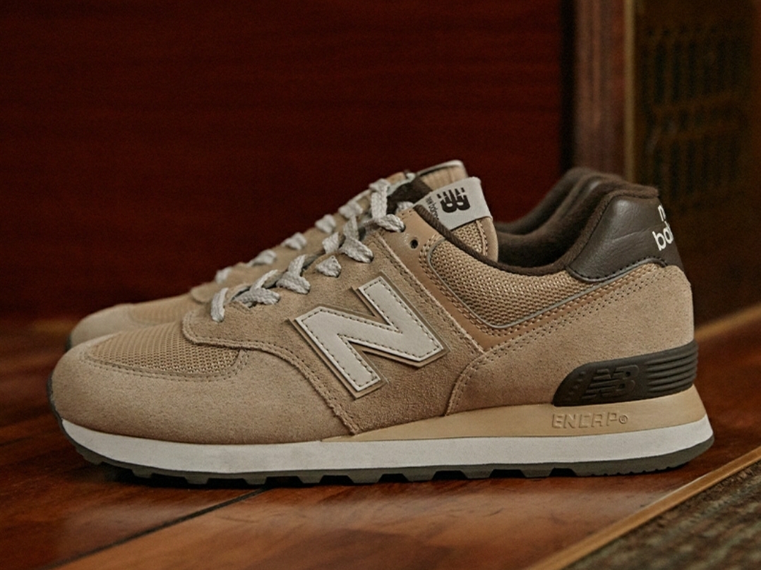 New Balance 574 Brown 착용 스타일