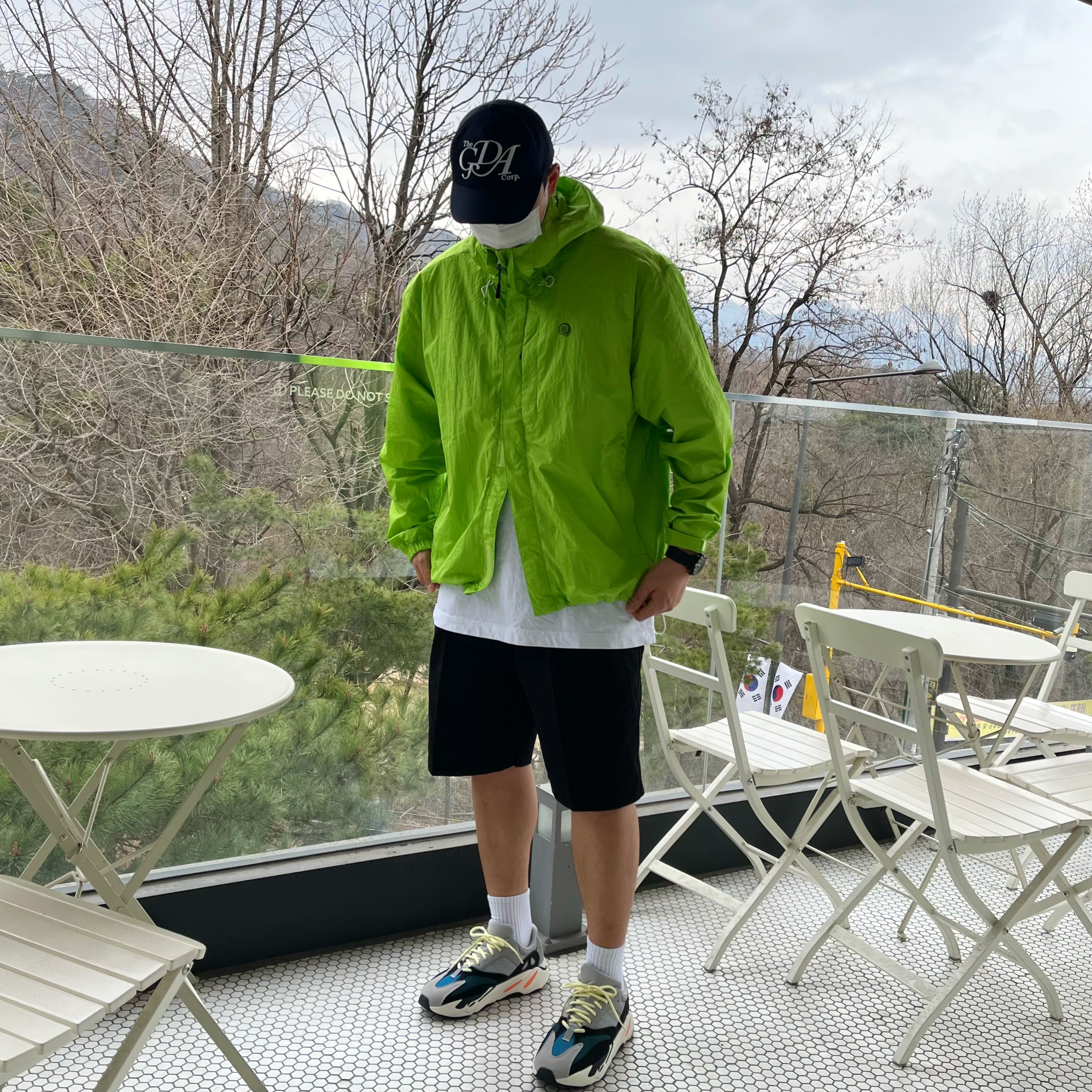 Adidas Yeezy Boost 700 Wave Runner Solid Grey 2021/2022 착용 스타일