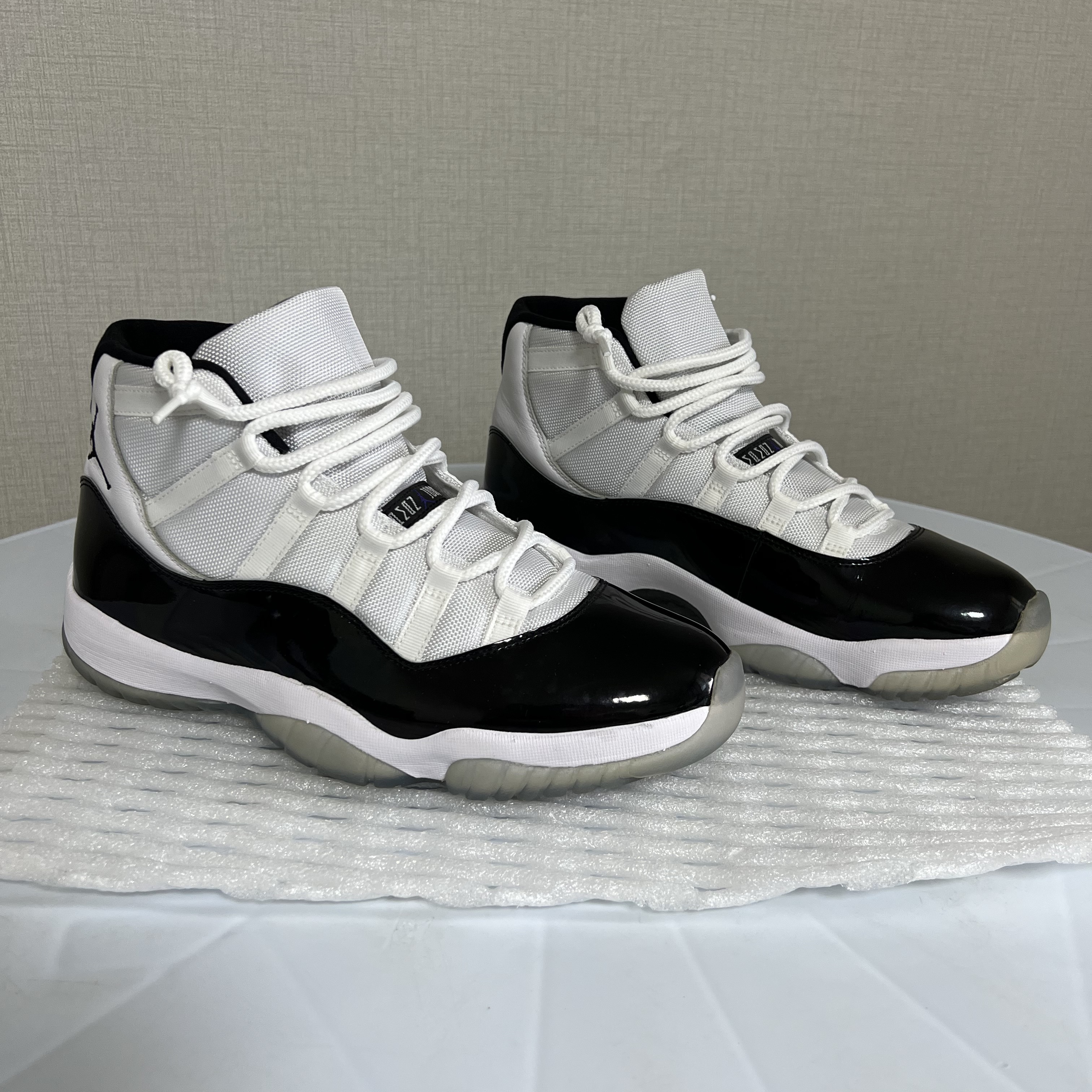 Jordan 11 Retro Concord 2018 착용 스타일 - 2