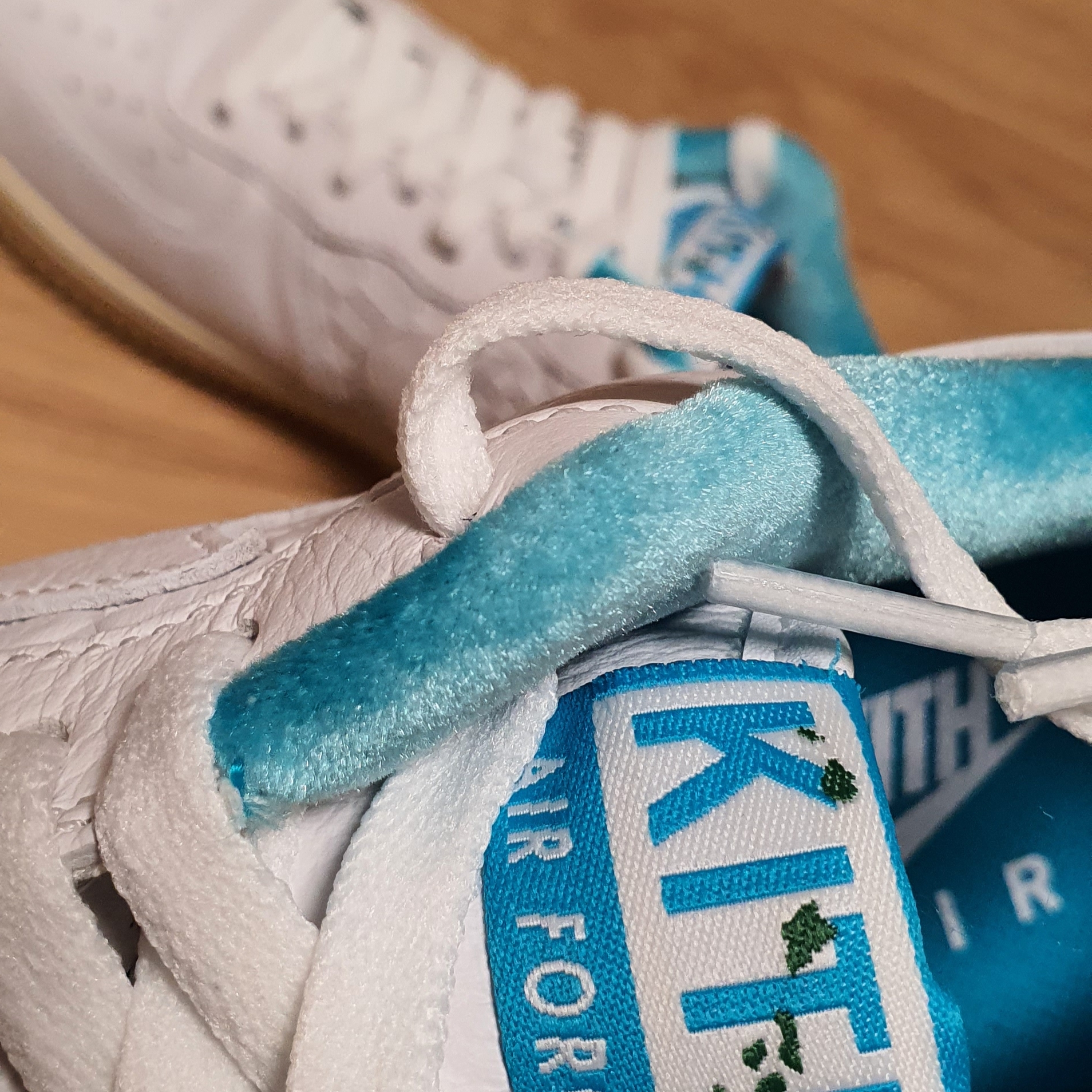 Nike x Kith Air Force 1 Low Hawaii 착용 스타일 - 2