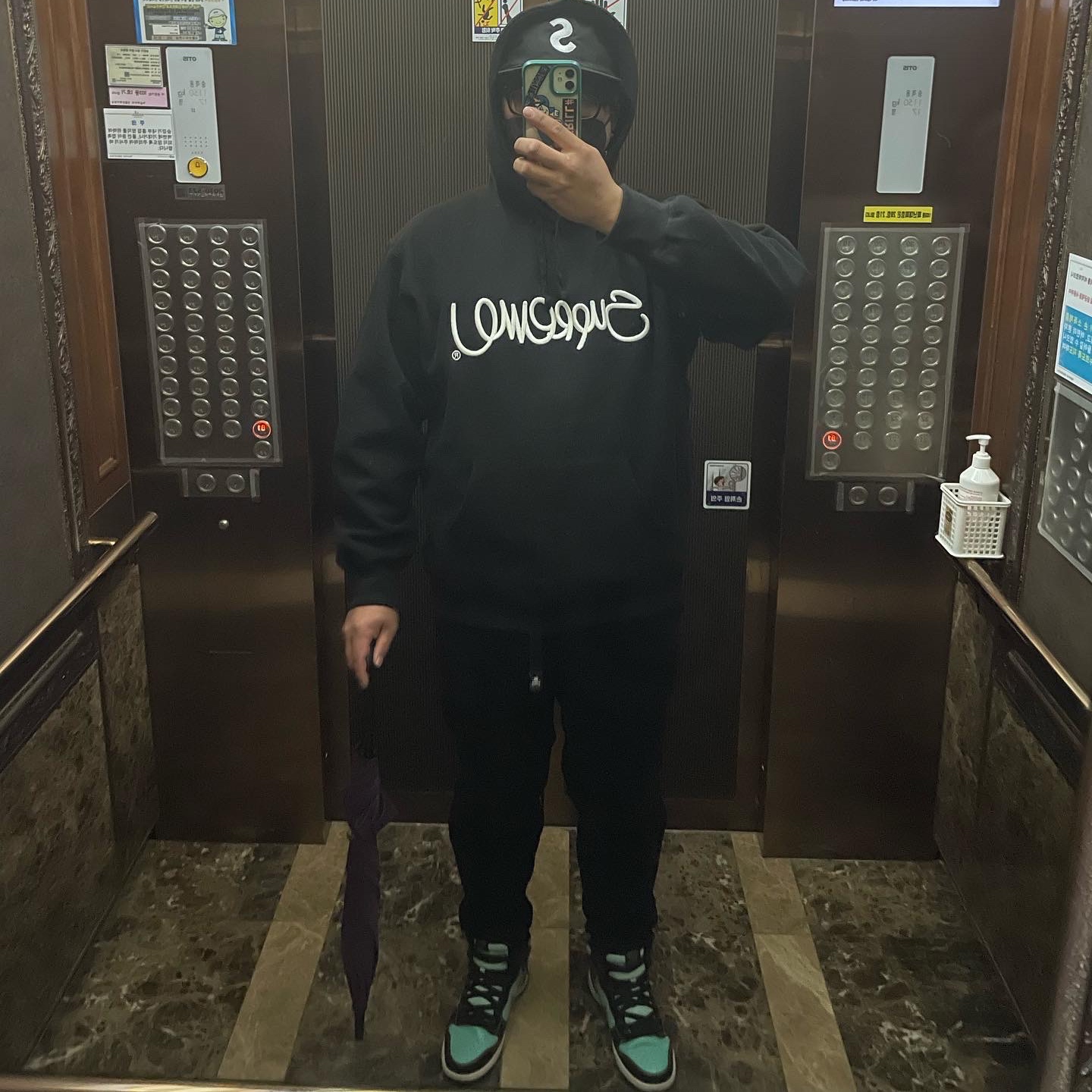Nike x Diamond Supply Co. SB Dunk High Tiffany, Supreme Raised Handstyle Hooded Sweatshirt Black - 22SS 착용 스타일 - 1