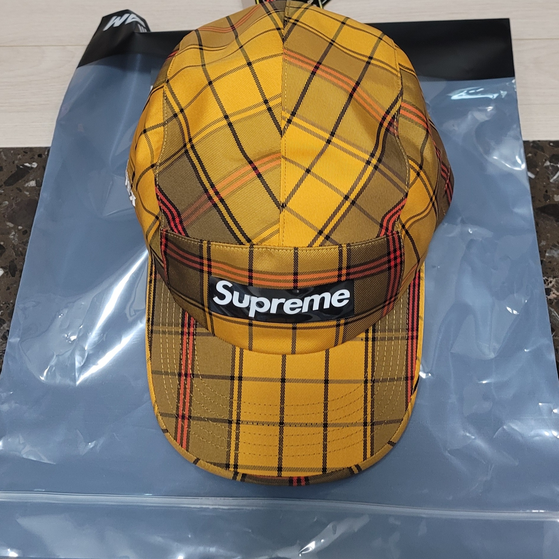 Supreme Gore-Tex Tech Camp Cap Gold Plaid - 21FW 착용 스타일