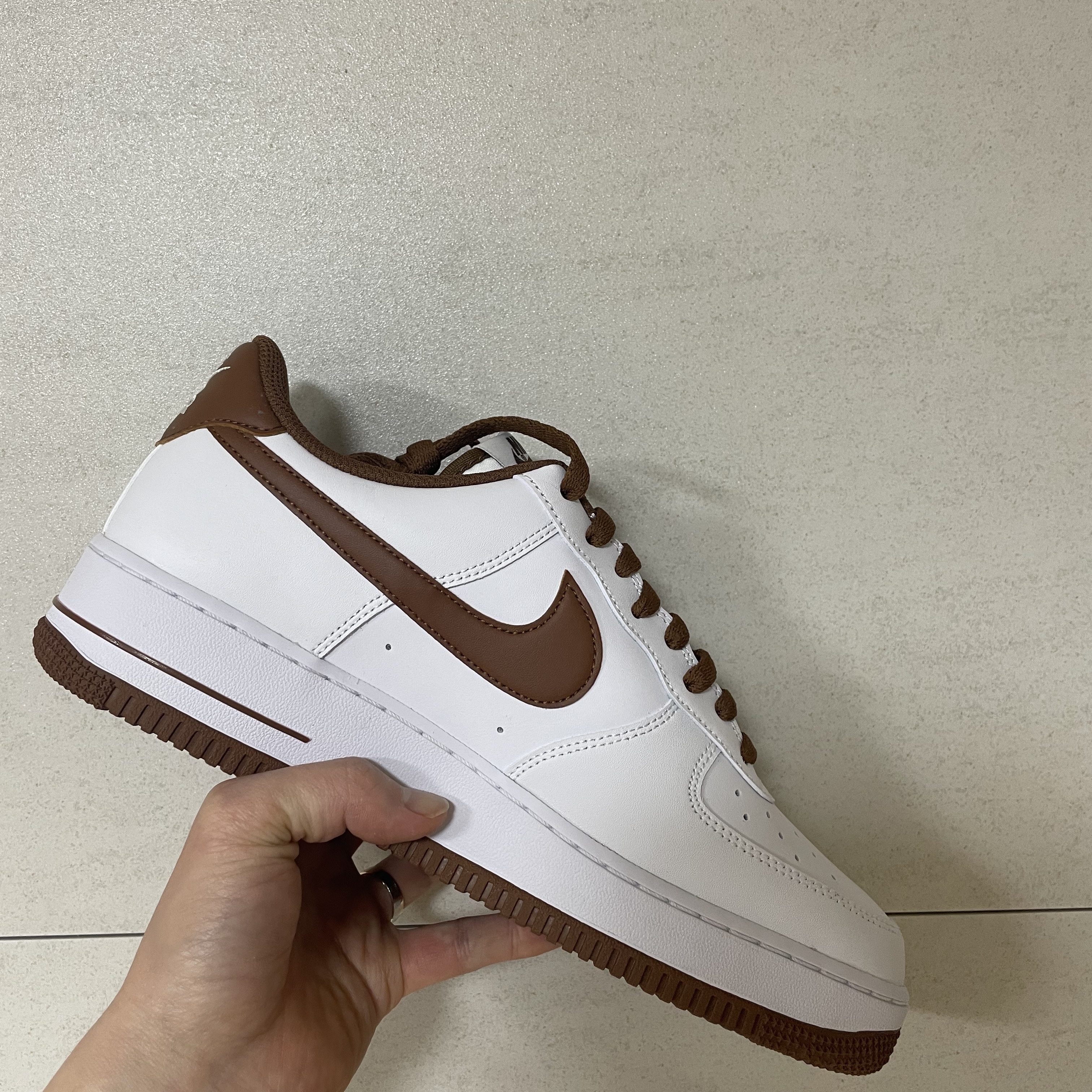 Nike Air Force 1 '07 Pecan 착용 스타일 - 2