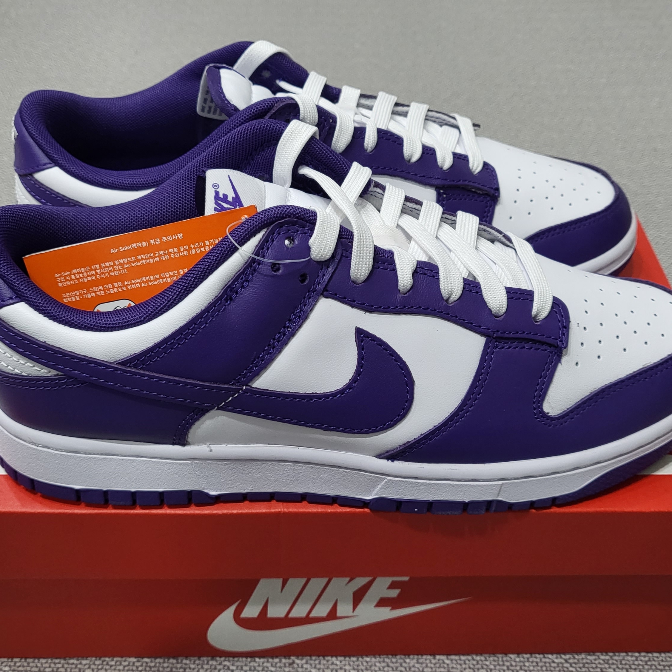 Nike Dunk Low Retro Championship Court Purple 착용 스타일