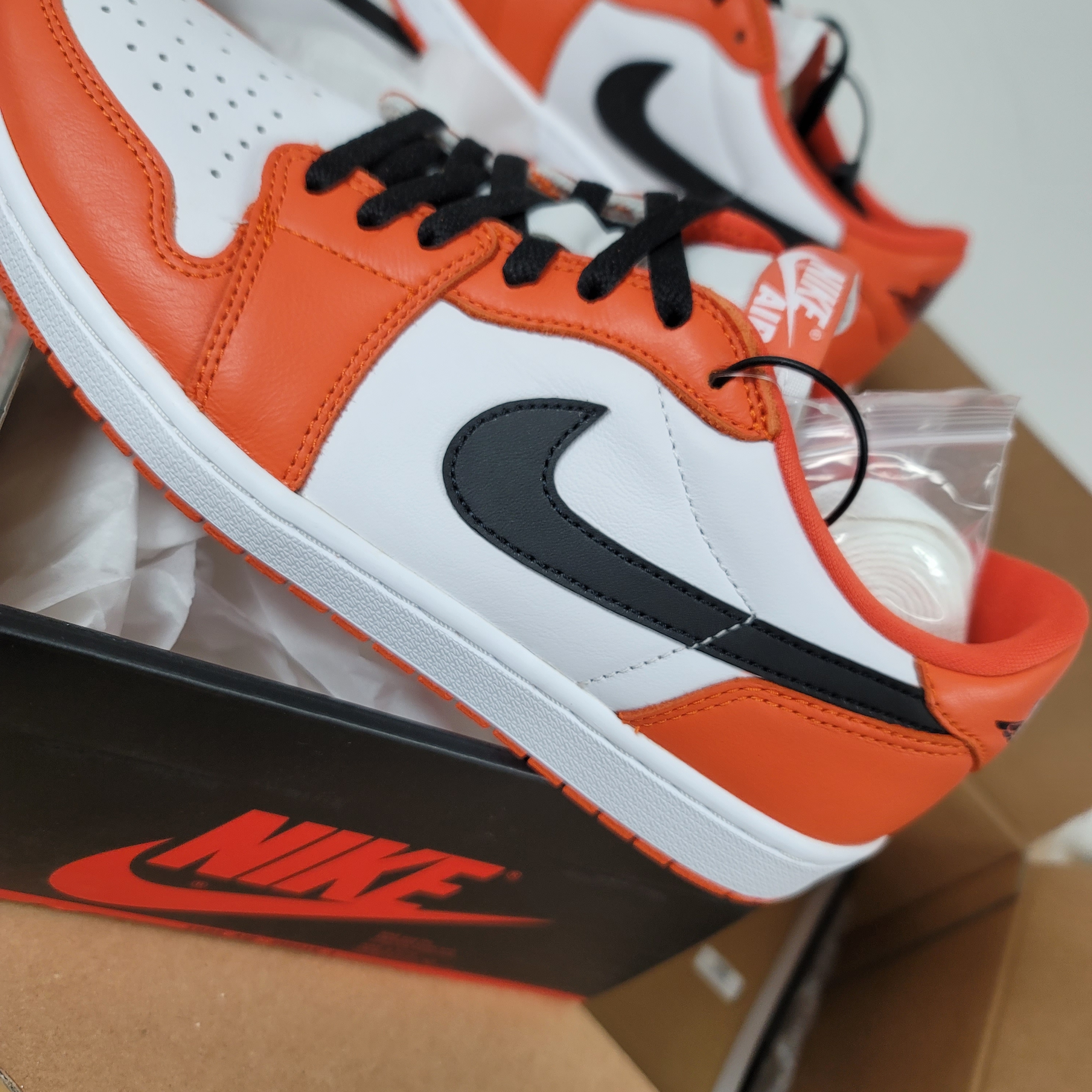Jordan 1 Low OG Starfish 착용 스타일 - 2