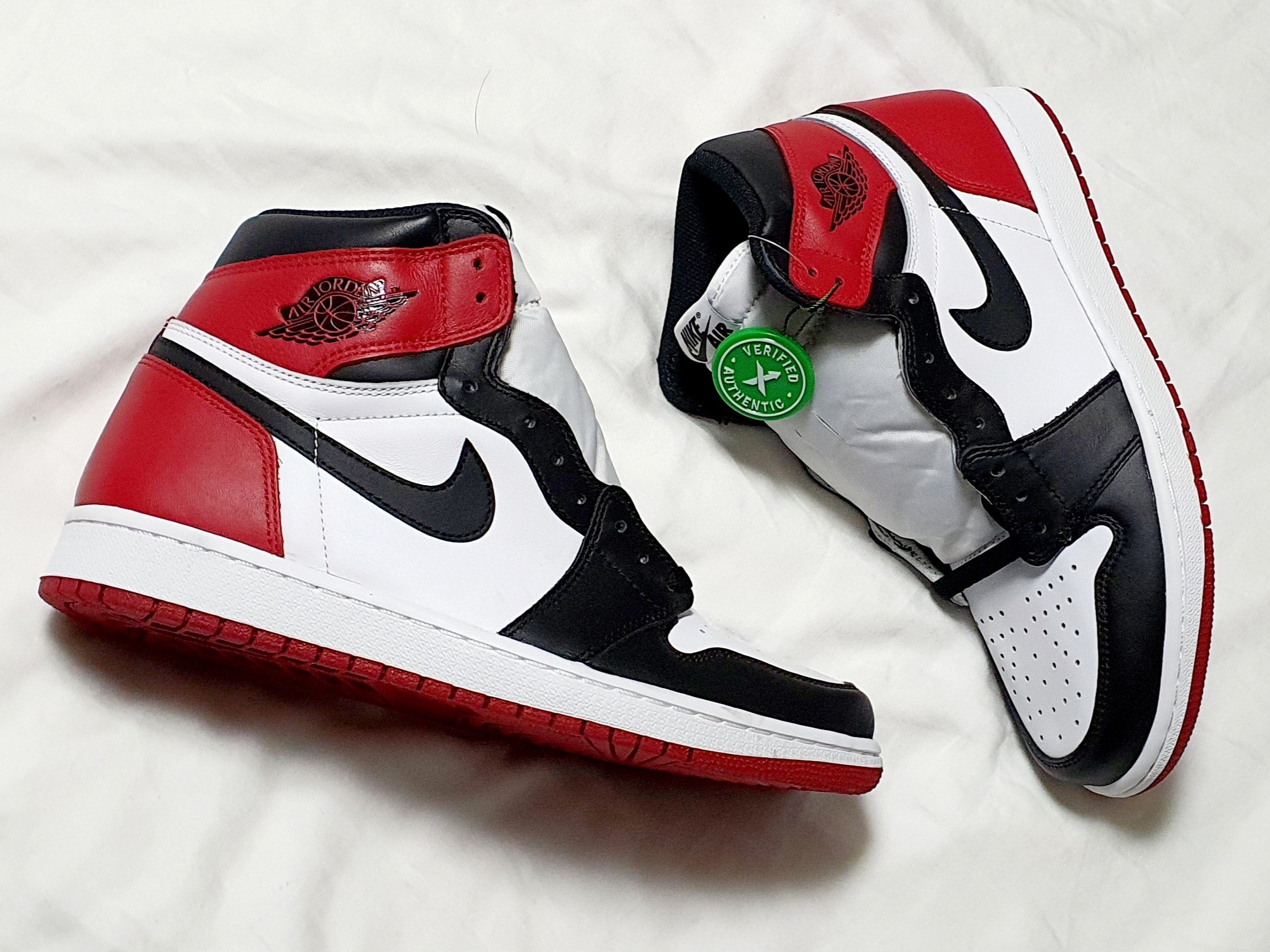 Jordan 1 Retro High OG Black Toe 2016 착용 스타일 - 4