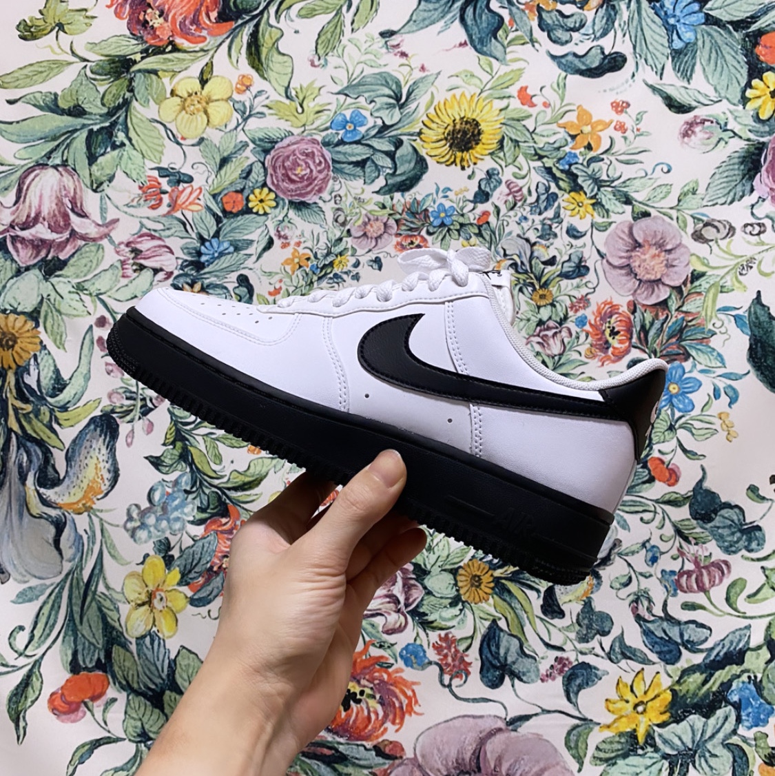 Nike Air Force 1 Low White Black Midsole 착용 스타일