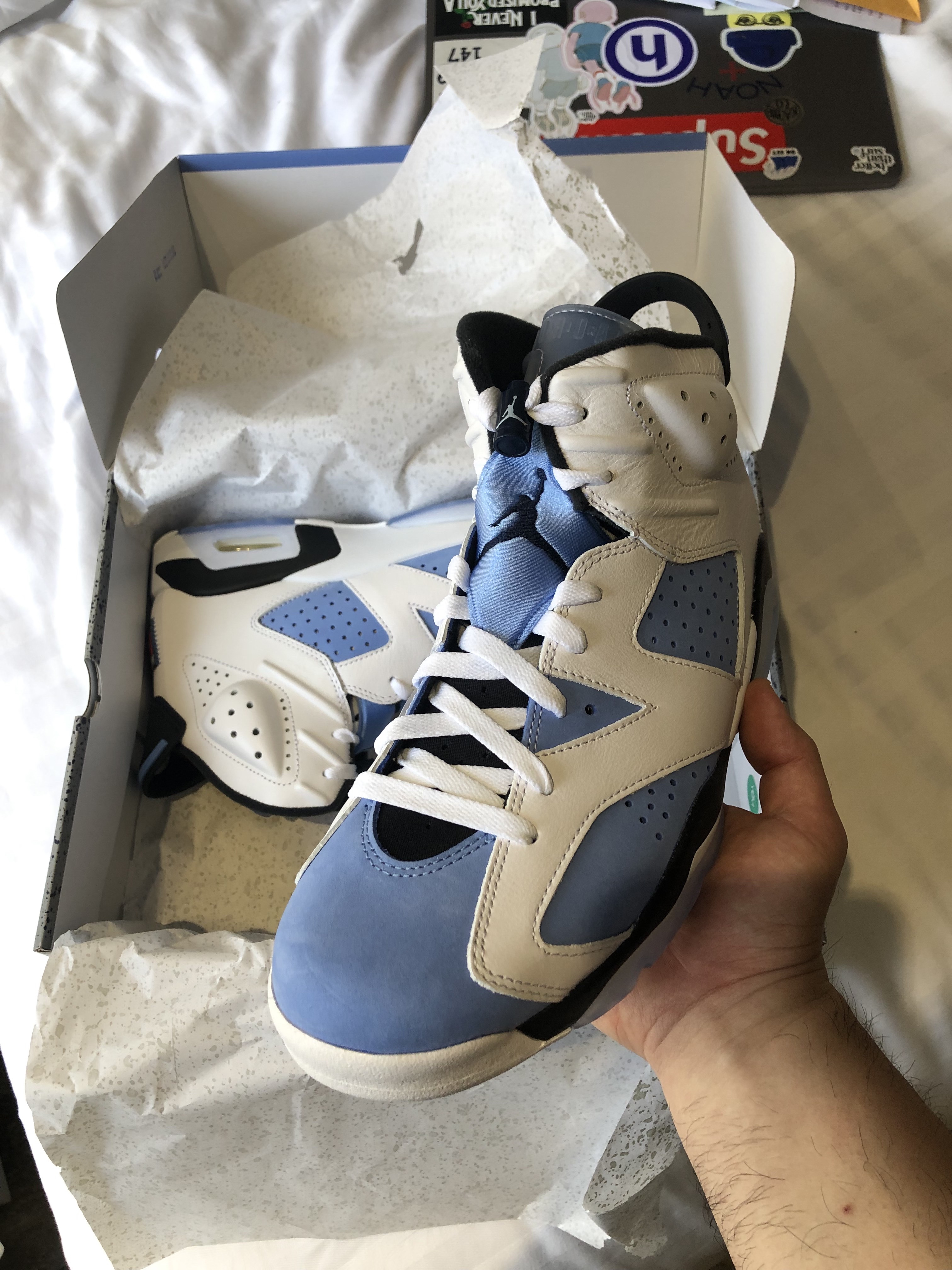 Jordan 6 Retro University Blue 착용 스타일