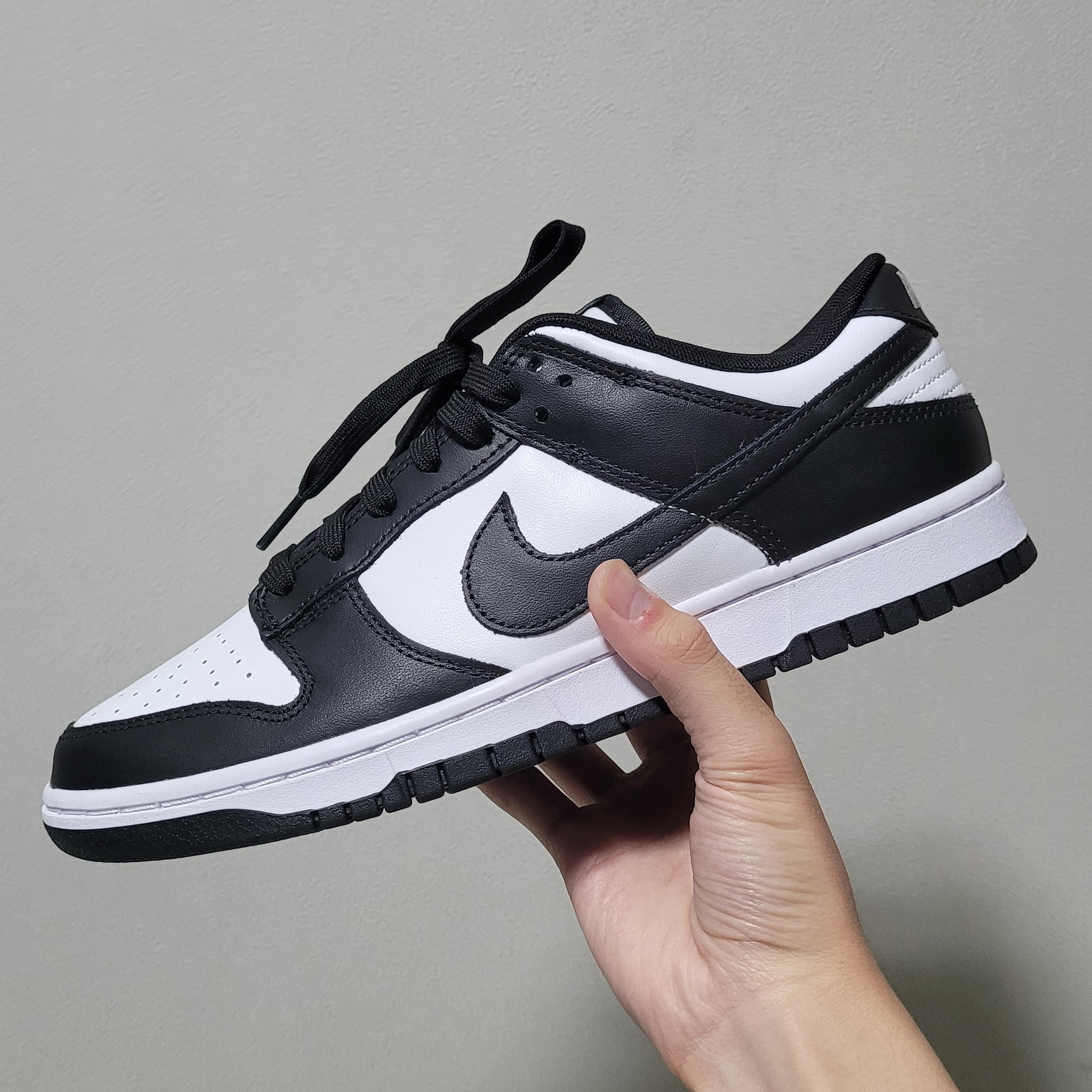 Nike Dunk Low Retro Black, (W) Nike Dunk Low Black 착용 스타일 - 2