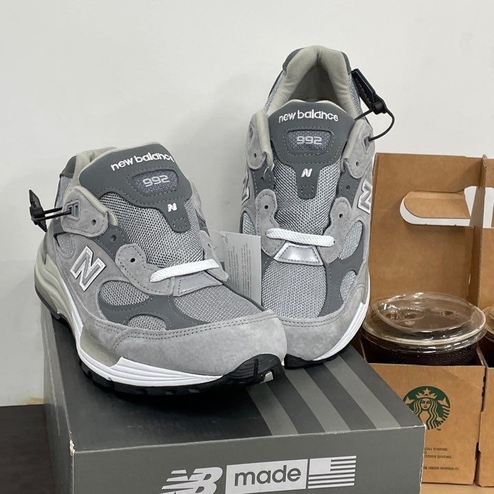 New Balance 992 Made in USA Grey - D Standard 착용 스타일