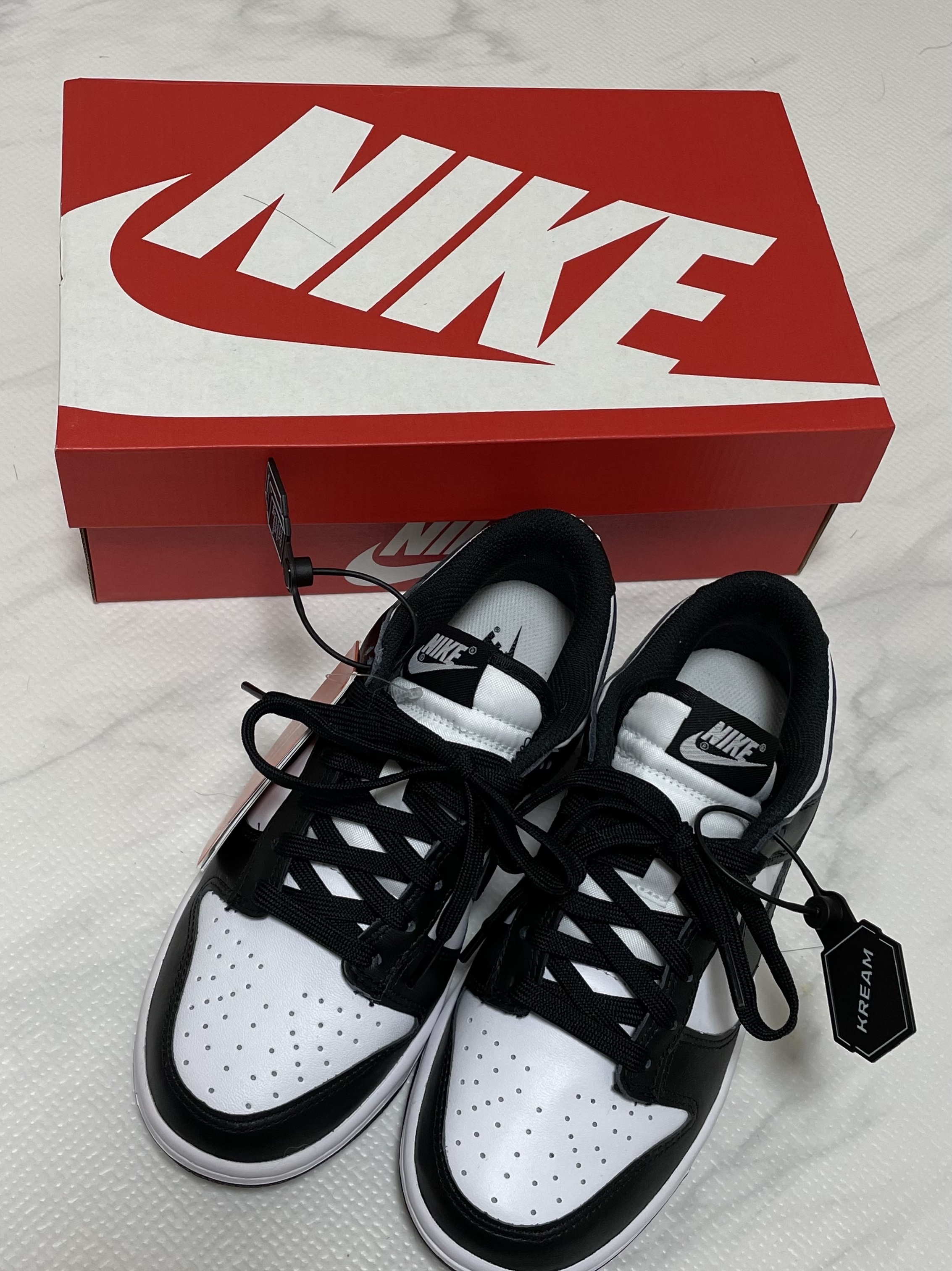 (W) Nike Dunk Low Black 착용 스타일