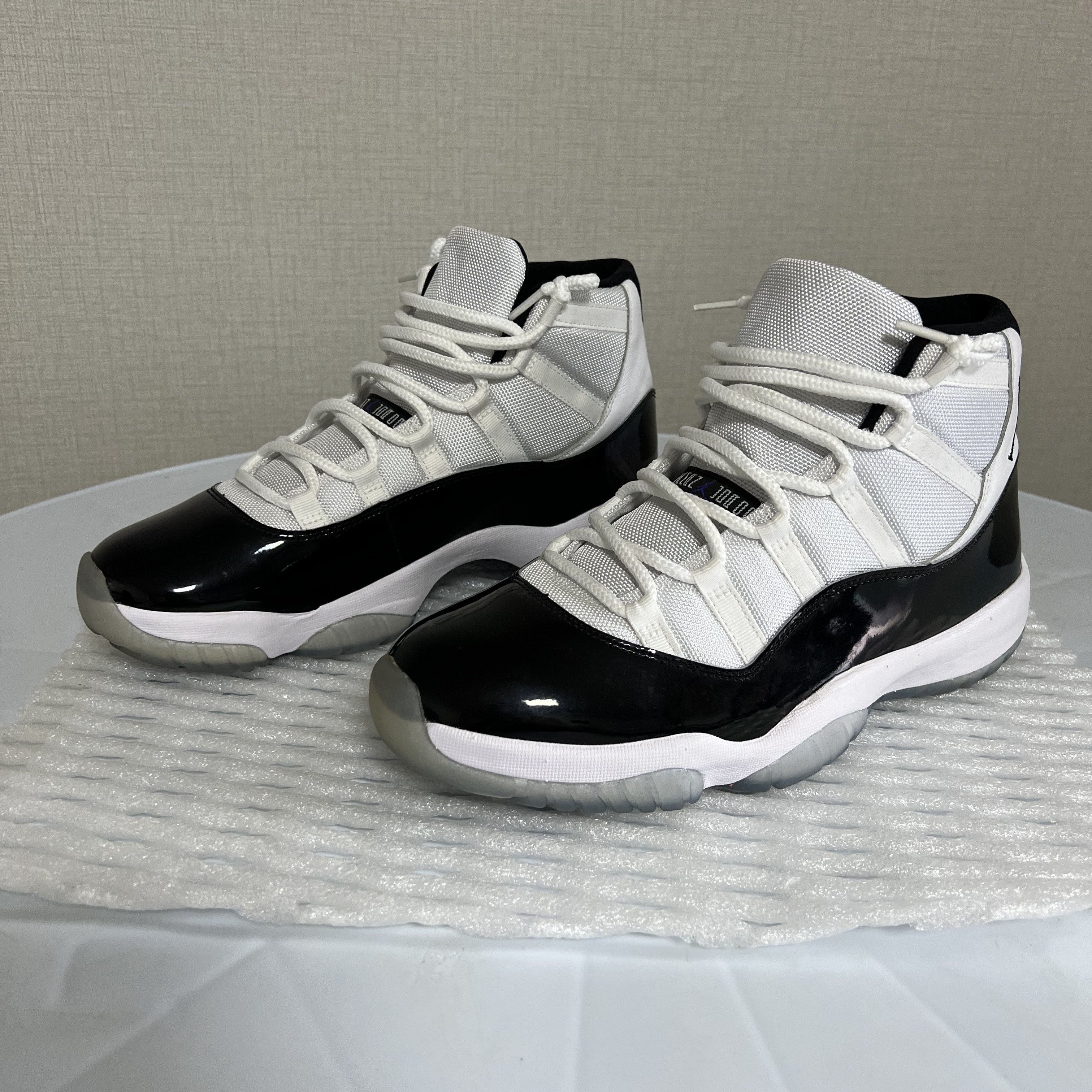 Jordan 11 Retro Concord 2018 착용 스타일 - 3
