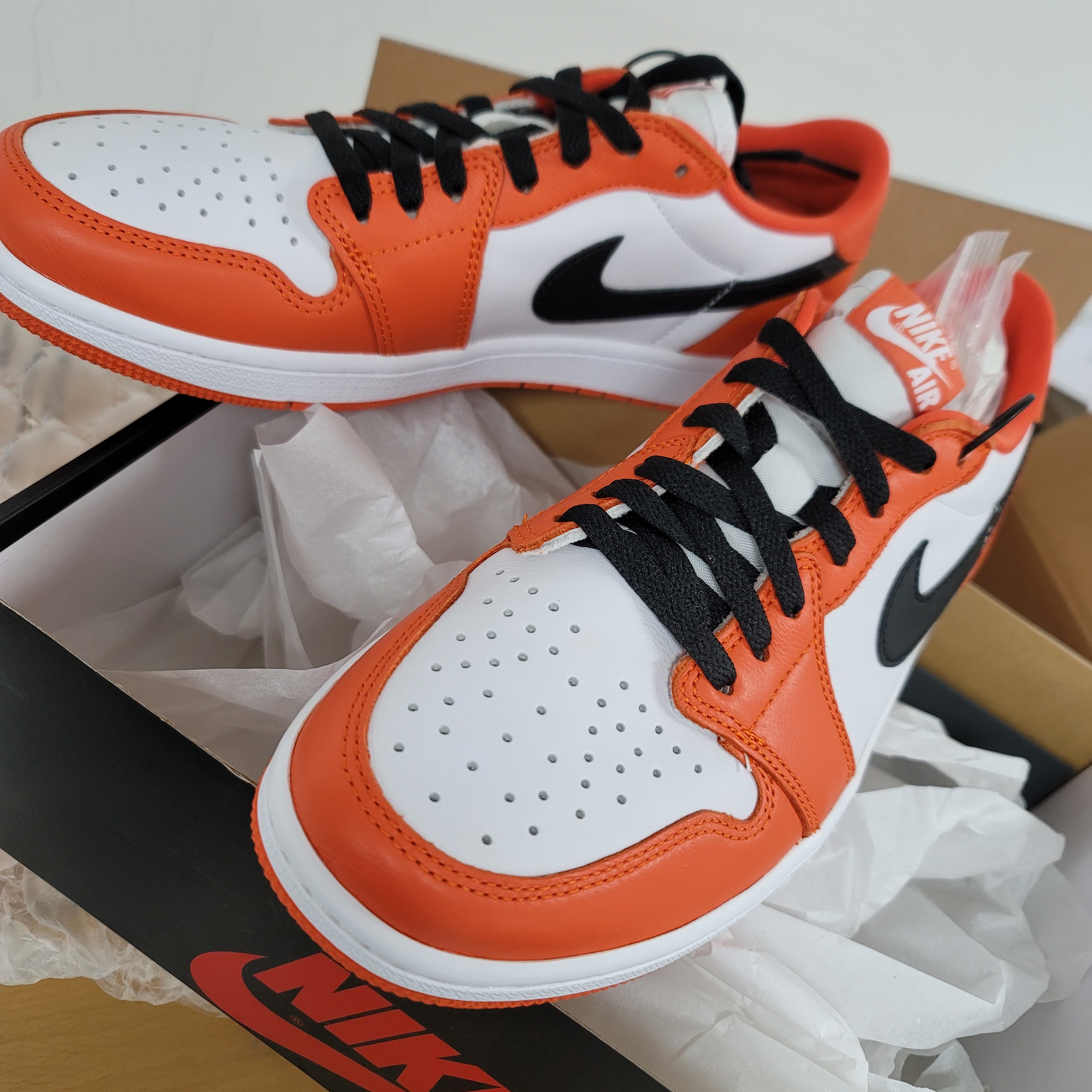 Jordan 1 Low OG Starfish 착용 스타일 - 1