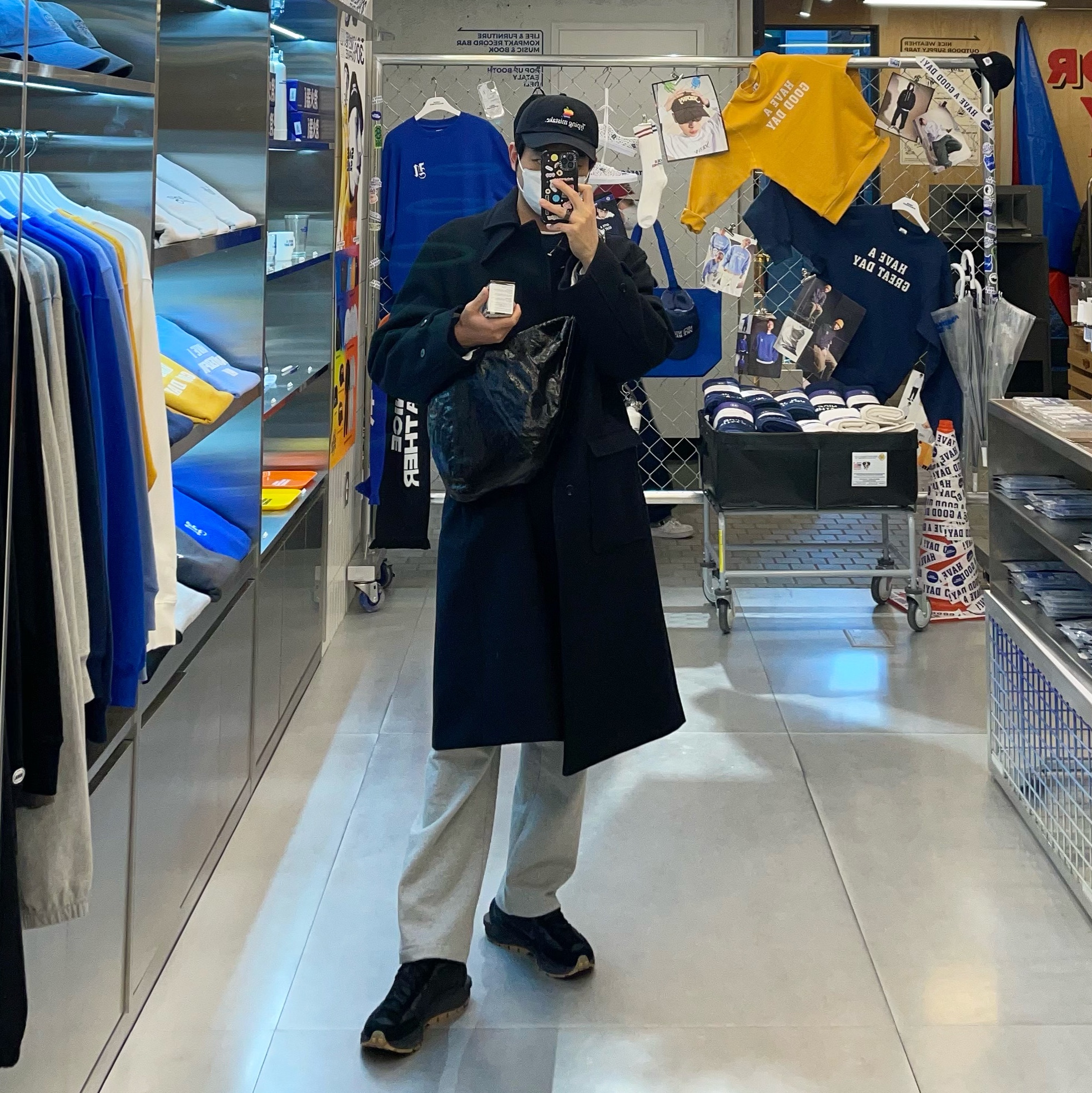 Nike x Sacai VaporWaffle Black and Gum 착용 스타일