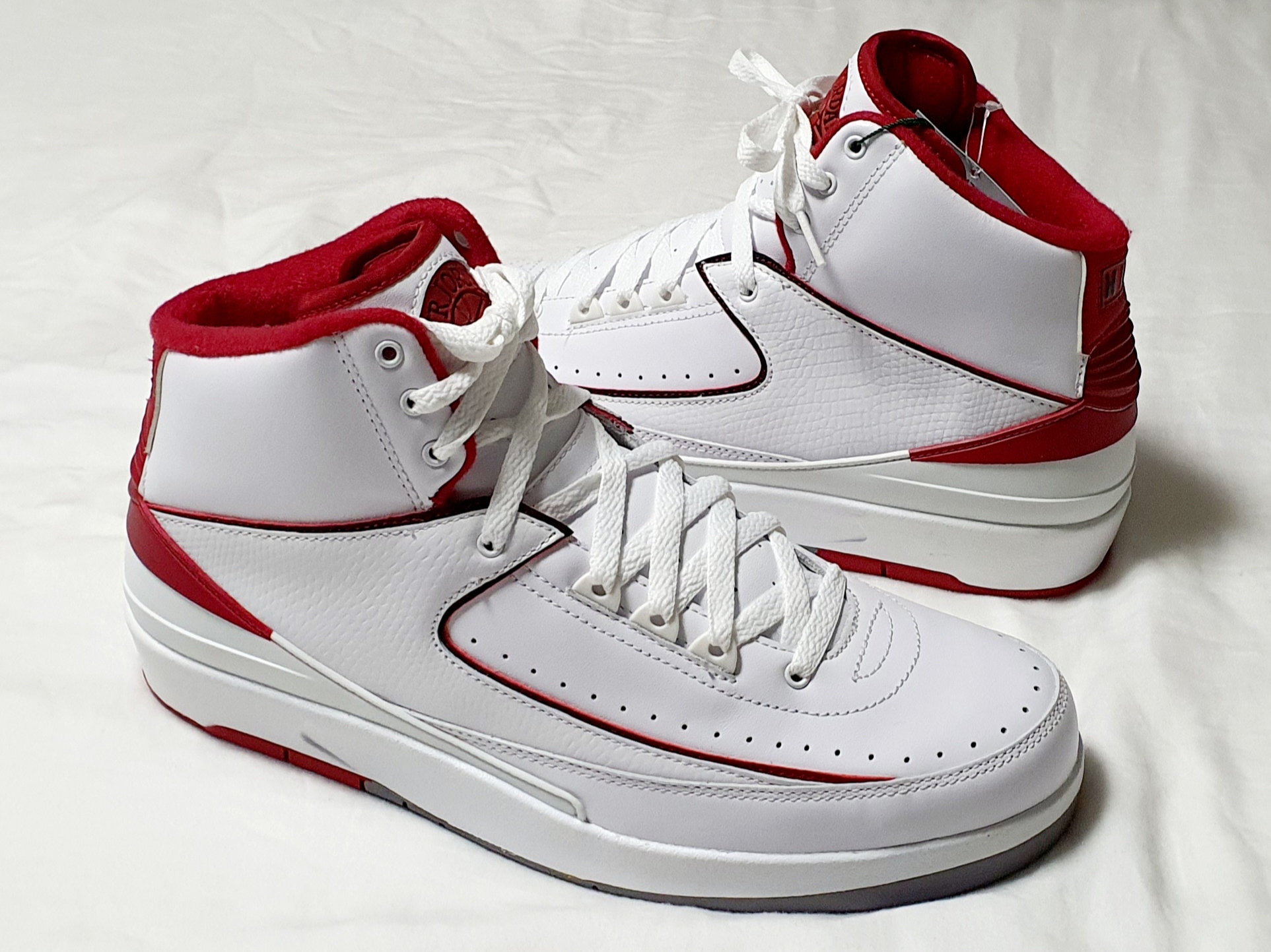 Jordan 2 Retro White Red 2014 착용 스타일 - 5