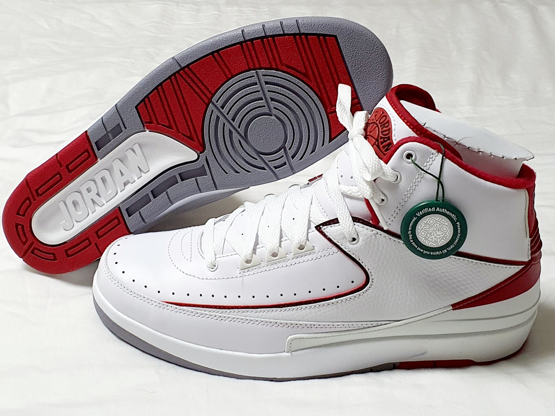 Jordan 2 Retro White Red 2014 착용 스타일 - 1