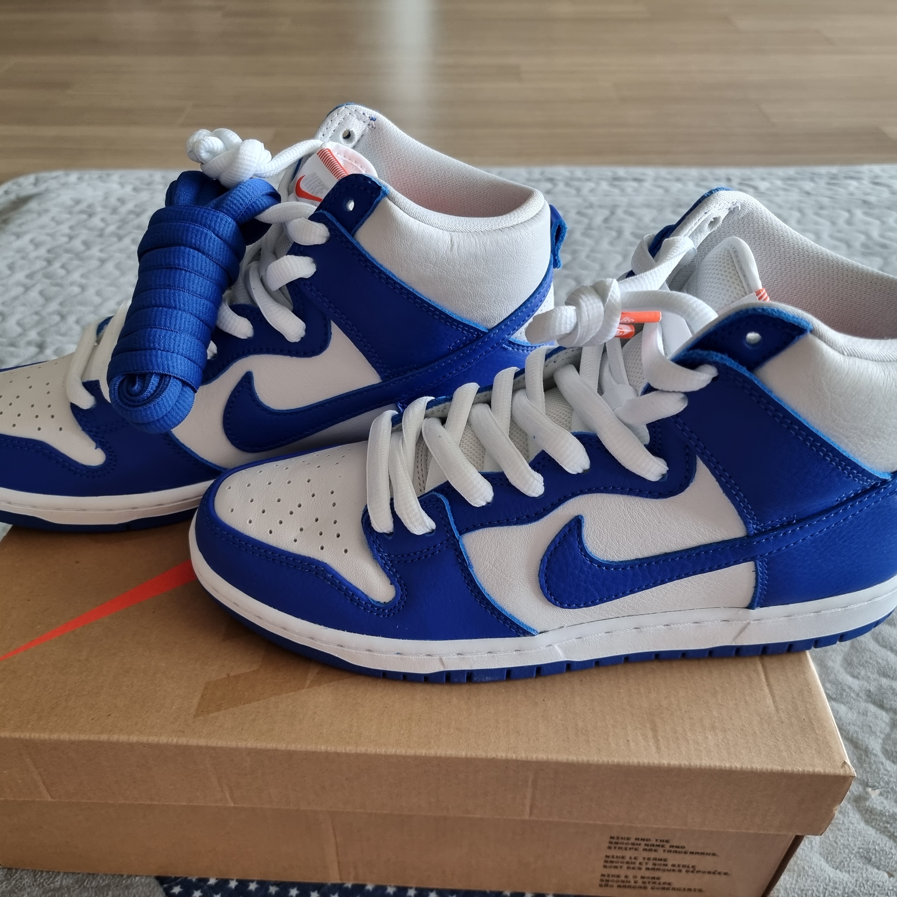 Nike SB Dunk High Pro ISO Kentucky 착용 스타일 - 2