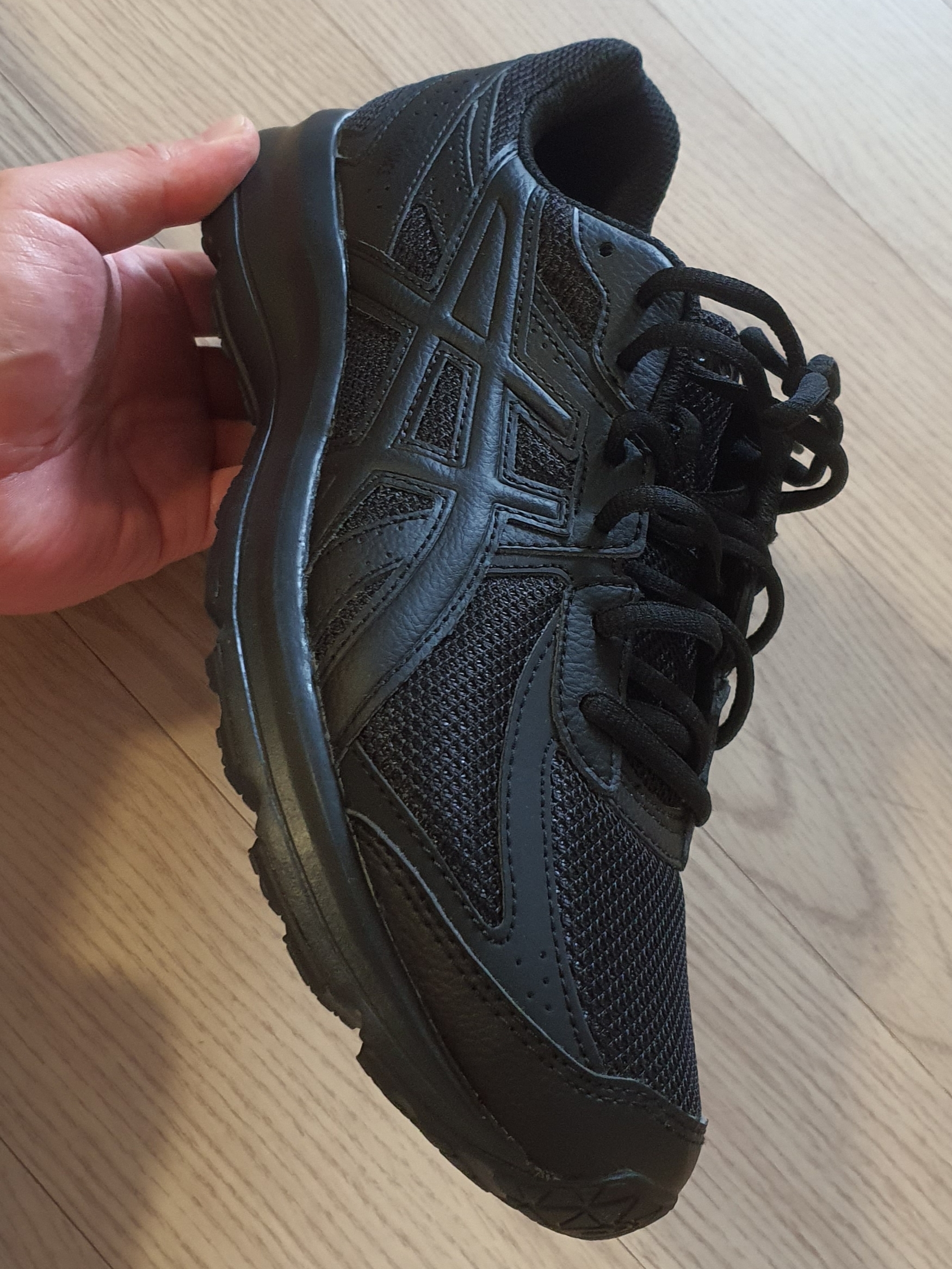 Asics Jog 100 S Black - 2E Wide 착용 스타일