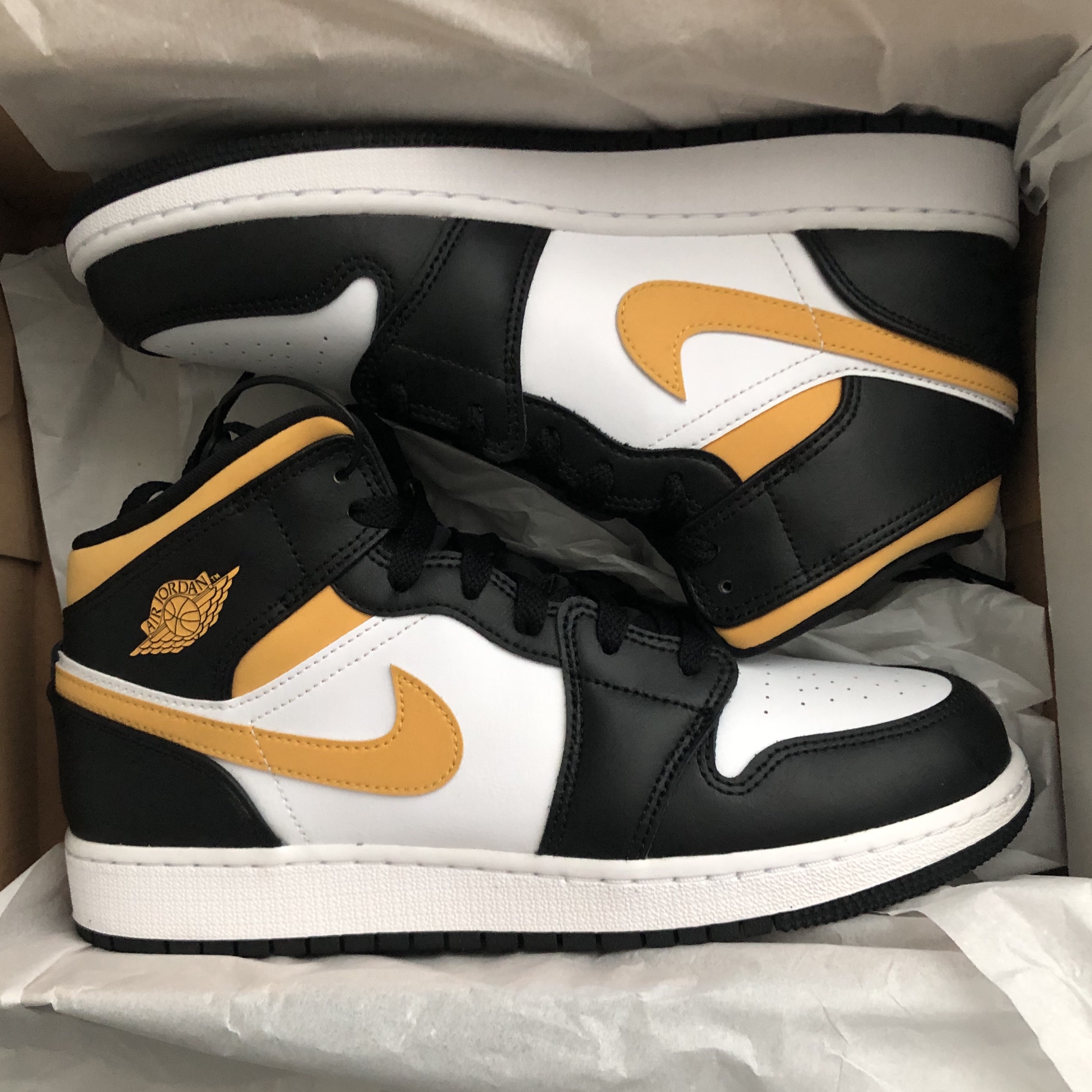(GS) Jordan 1 Mid Pollen 착용 스타일 - 2