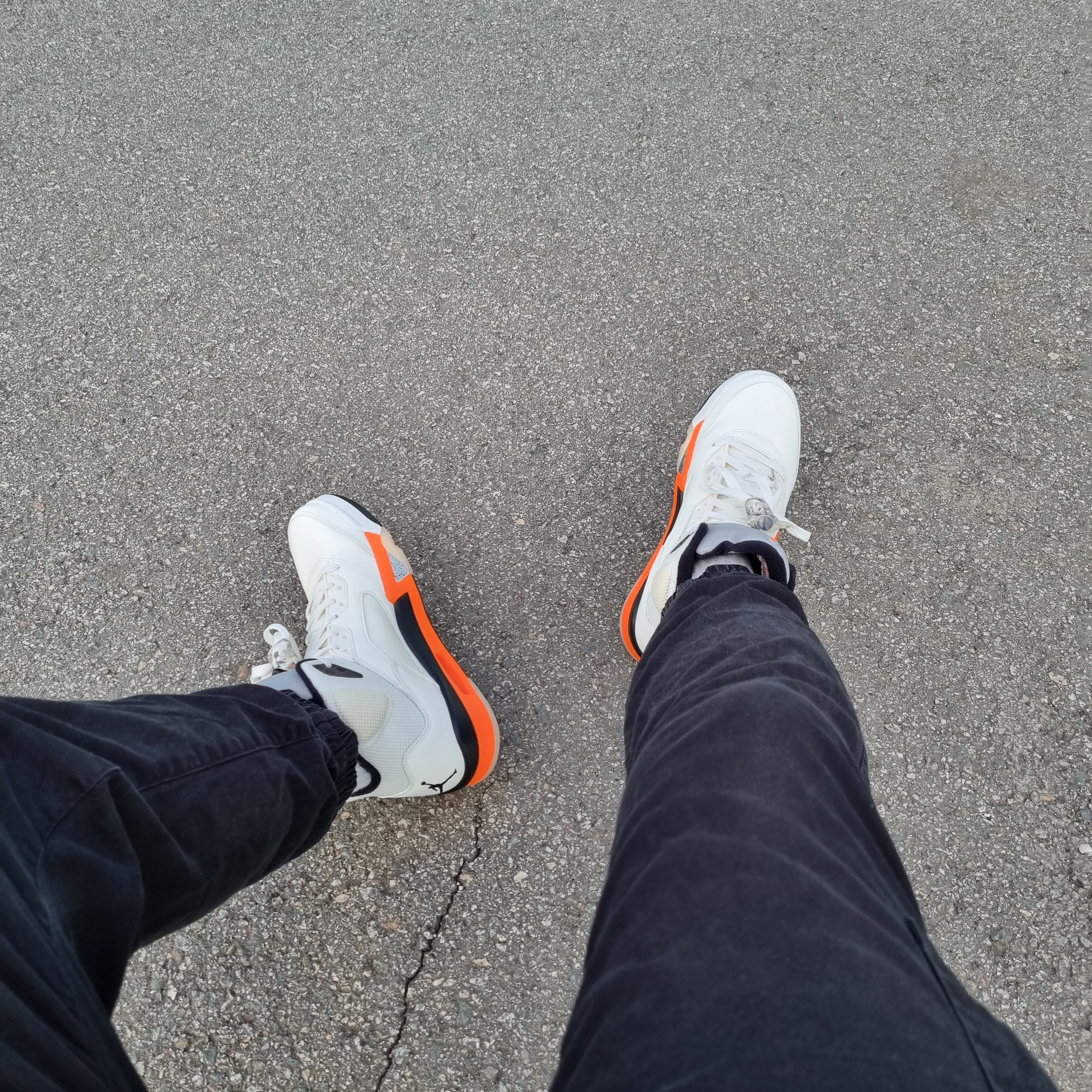 Jordan 5 Retro Orange Blaze 착용 스타일 - 2