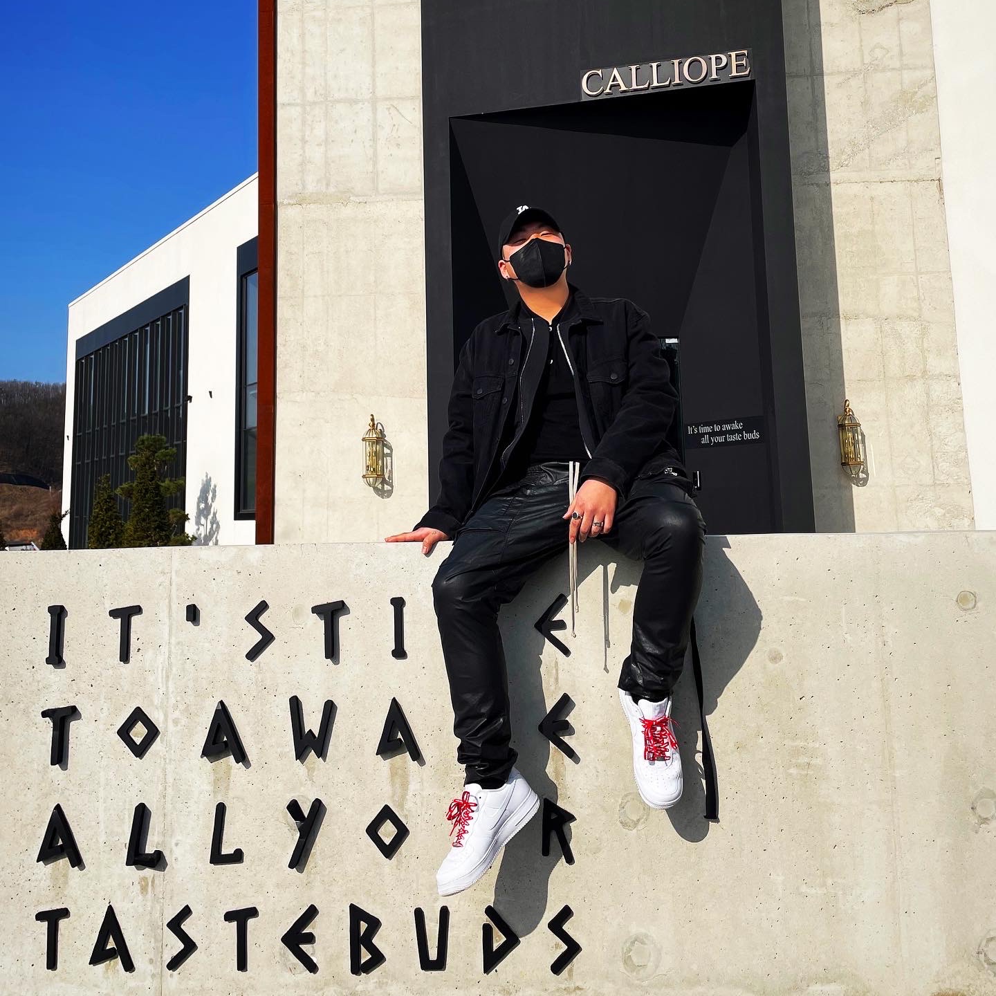 Nike x Supreme Air Force 1 Low White 착용 스타일 - 1