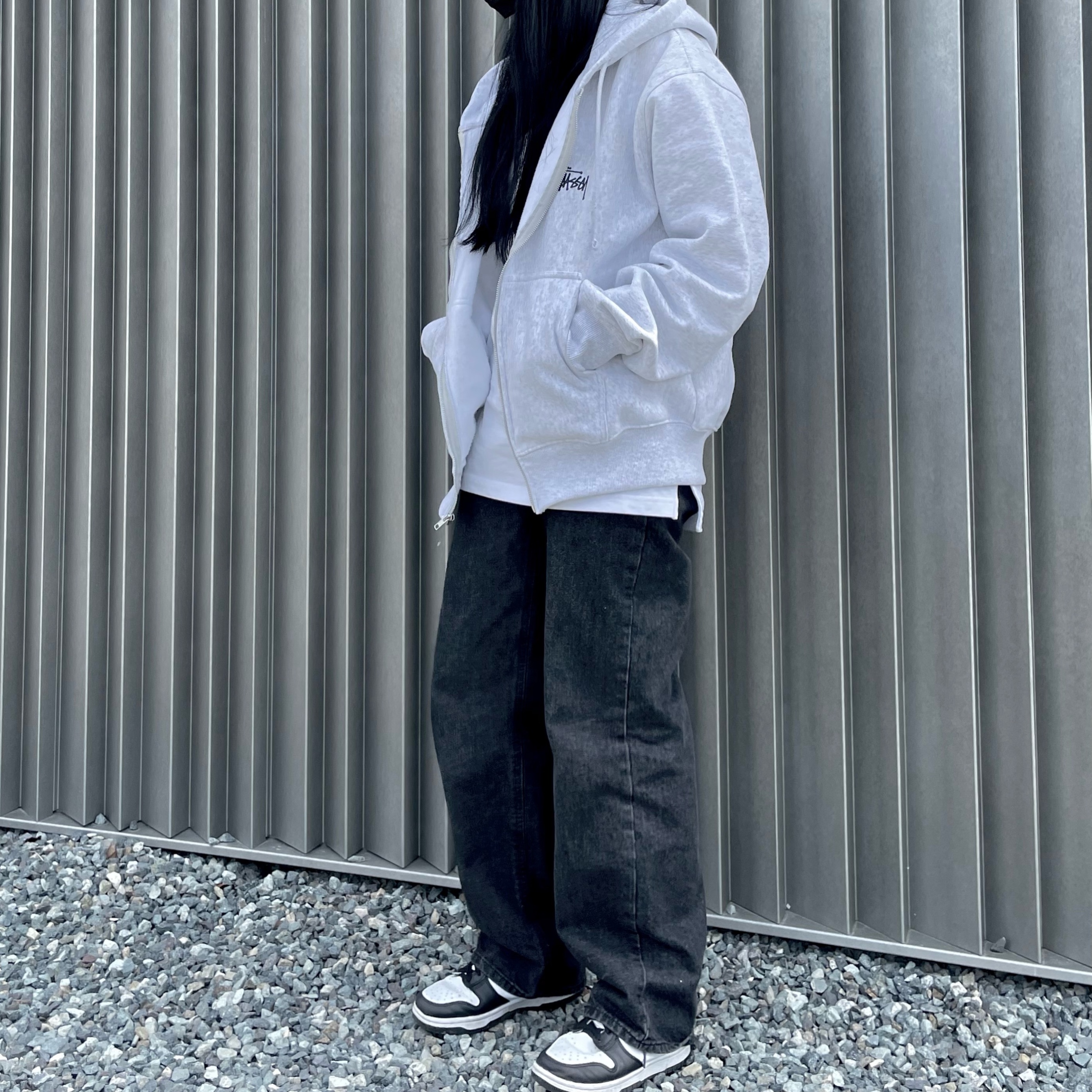 Stussy Basic Stussy Hoodie Ash Heather 2022, (W) Nike Dunk High Black and White 착용 스타일 - 3
