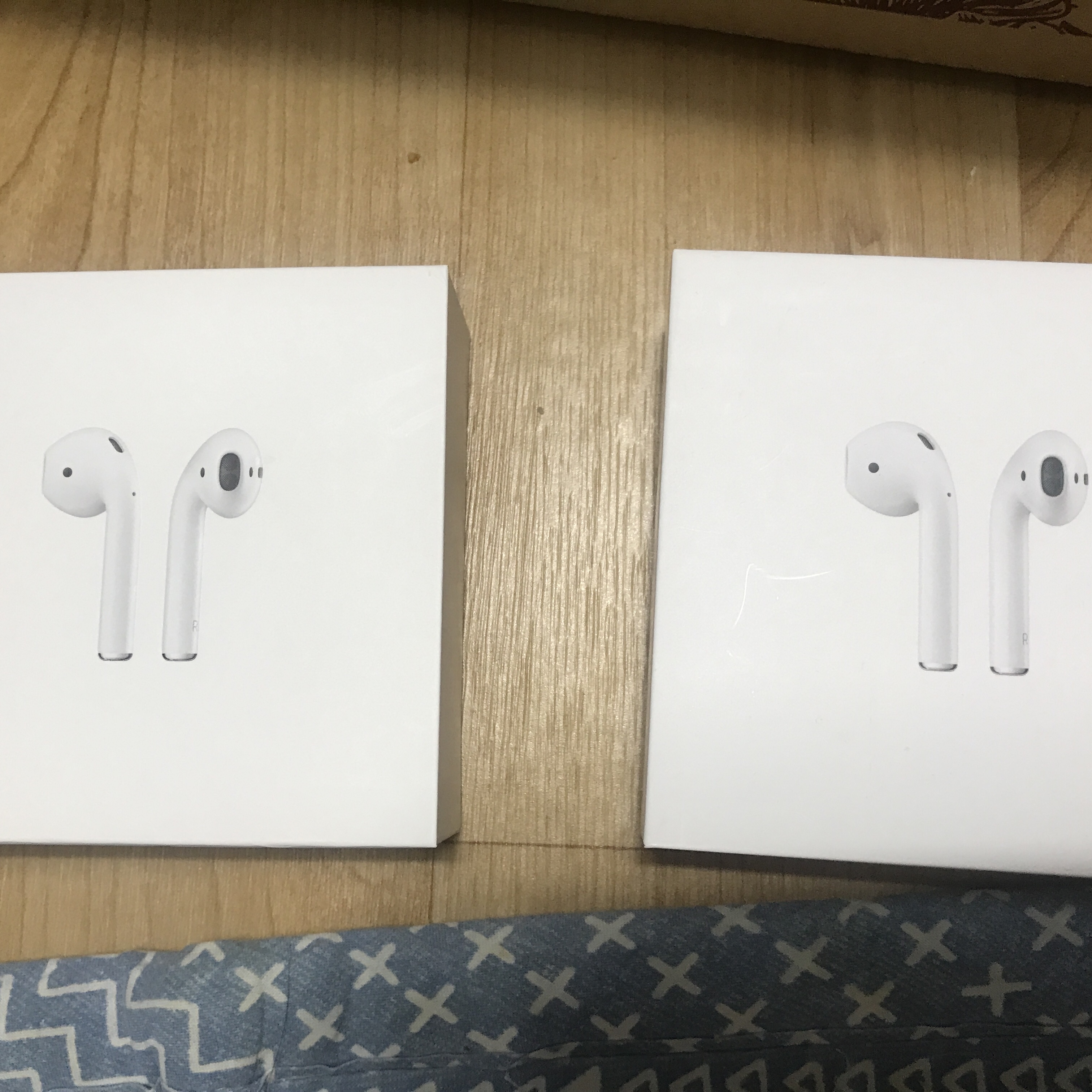 Apple AirPods 2nd Gen (Korean Ver.) 착용 스타일 - 3