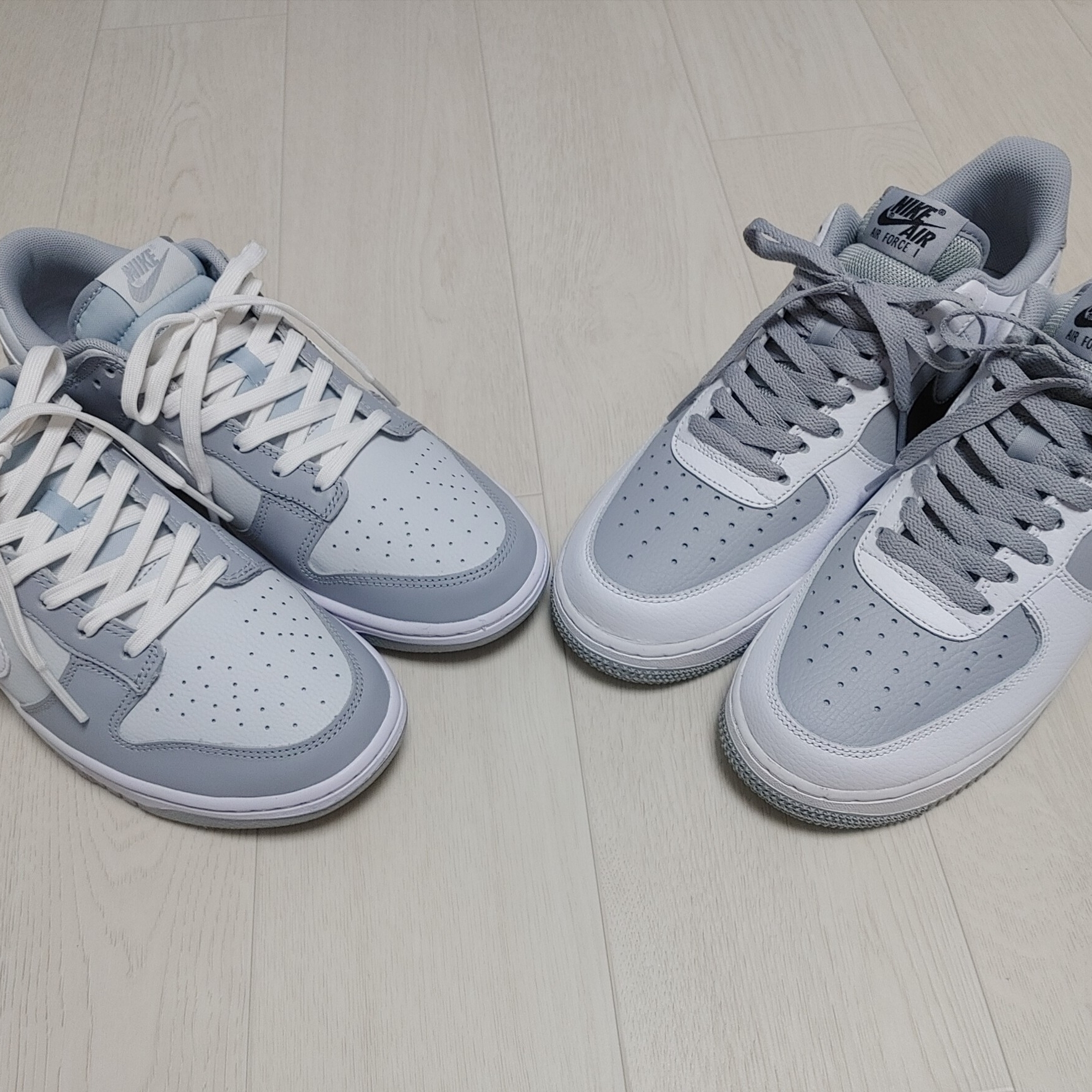 Nike Dunk Low Retro Wolf Grey, Nike Air Force 1 '07 Cut Out Swoosh Cool Grey 착용 스타일 - 2