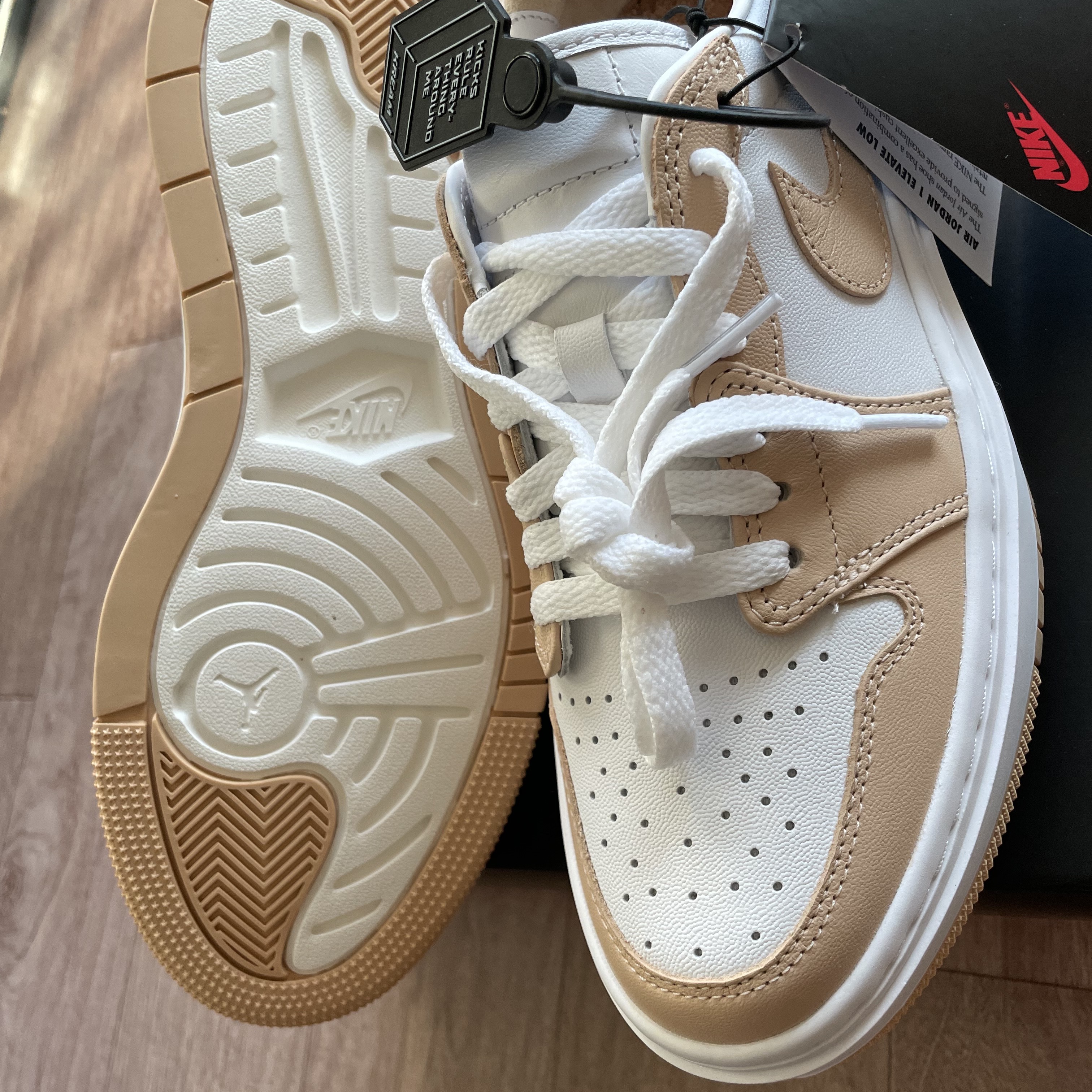 (W) Jordan 1 Elevate Low White Onyx 착용 스타일 - 2