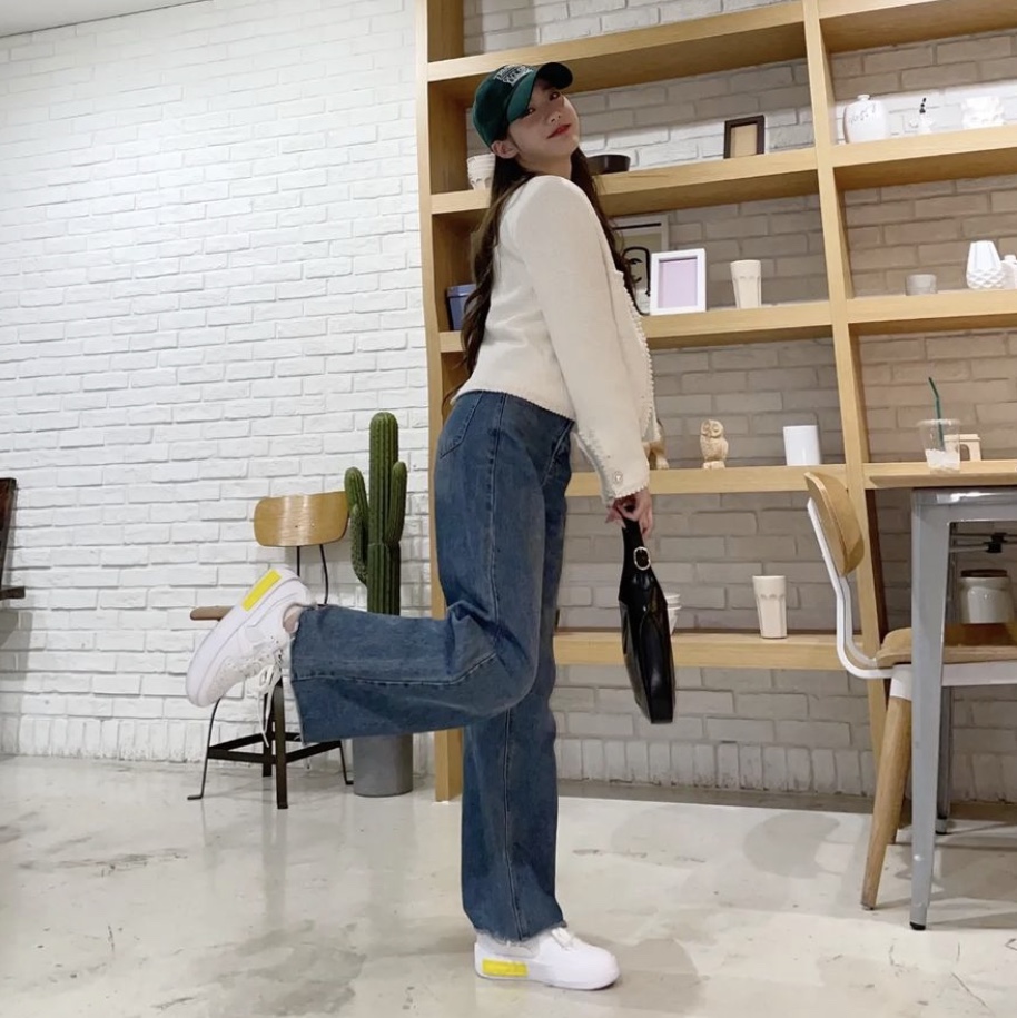 (W) Nike Air Force 1 Fontanka White 착용 스타일 - 2